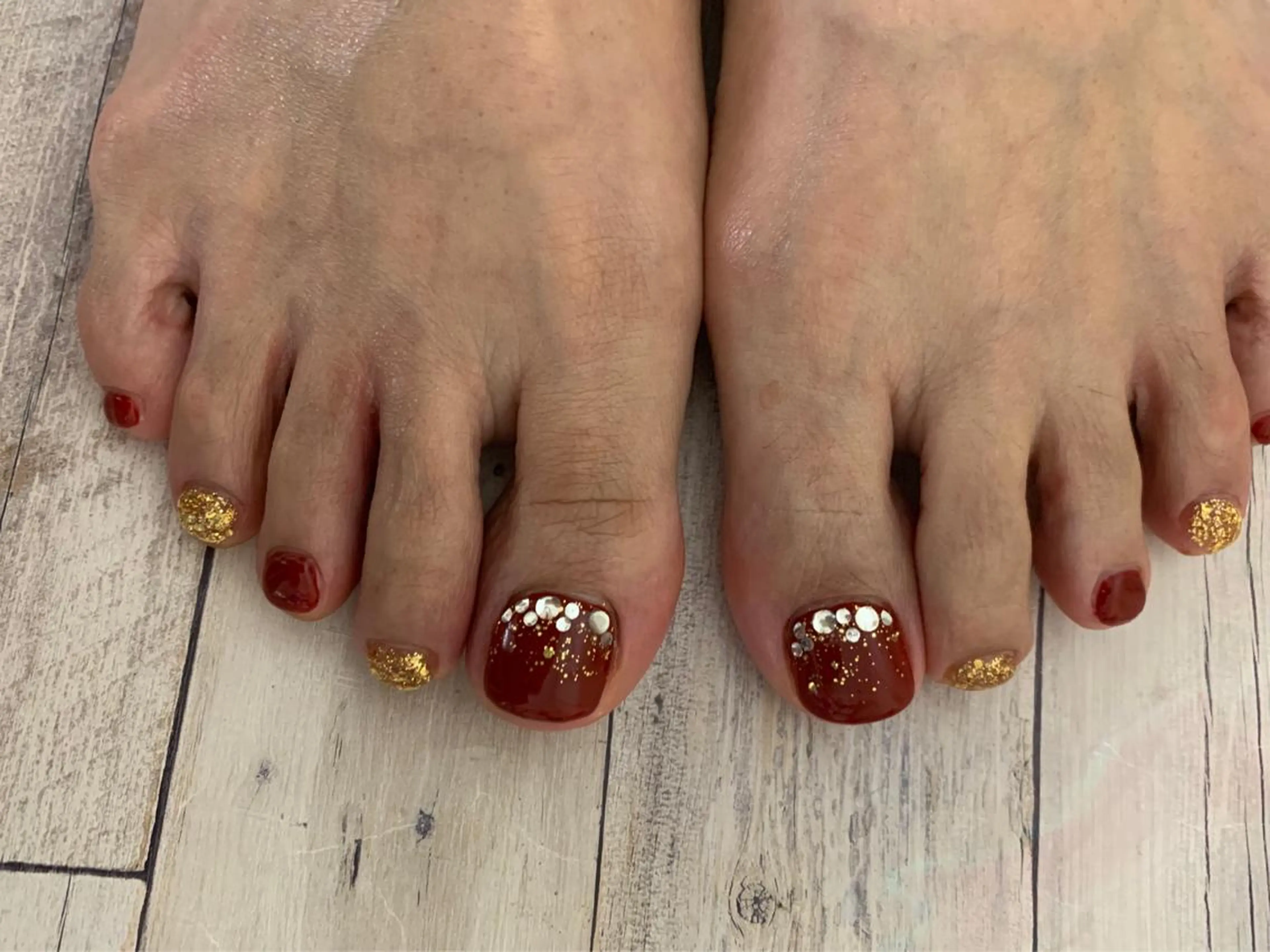 ネイル フットネイル ストーンネイル nico.nico.mark NAIL所属・小林 梓のエステ・リラクイメージ