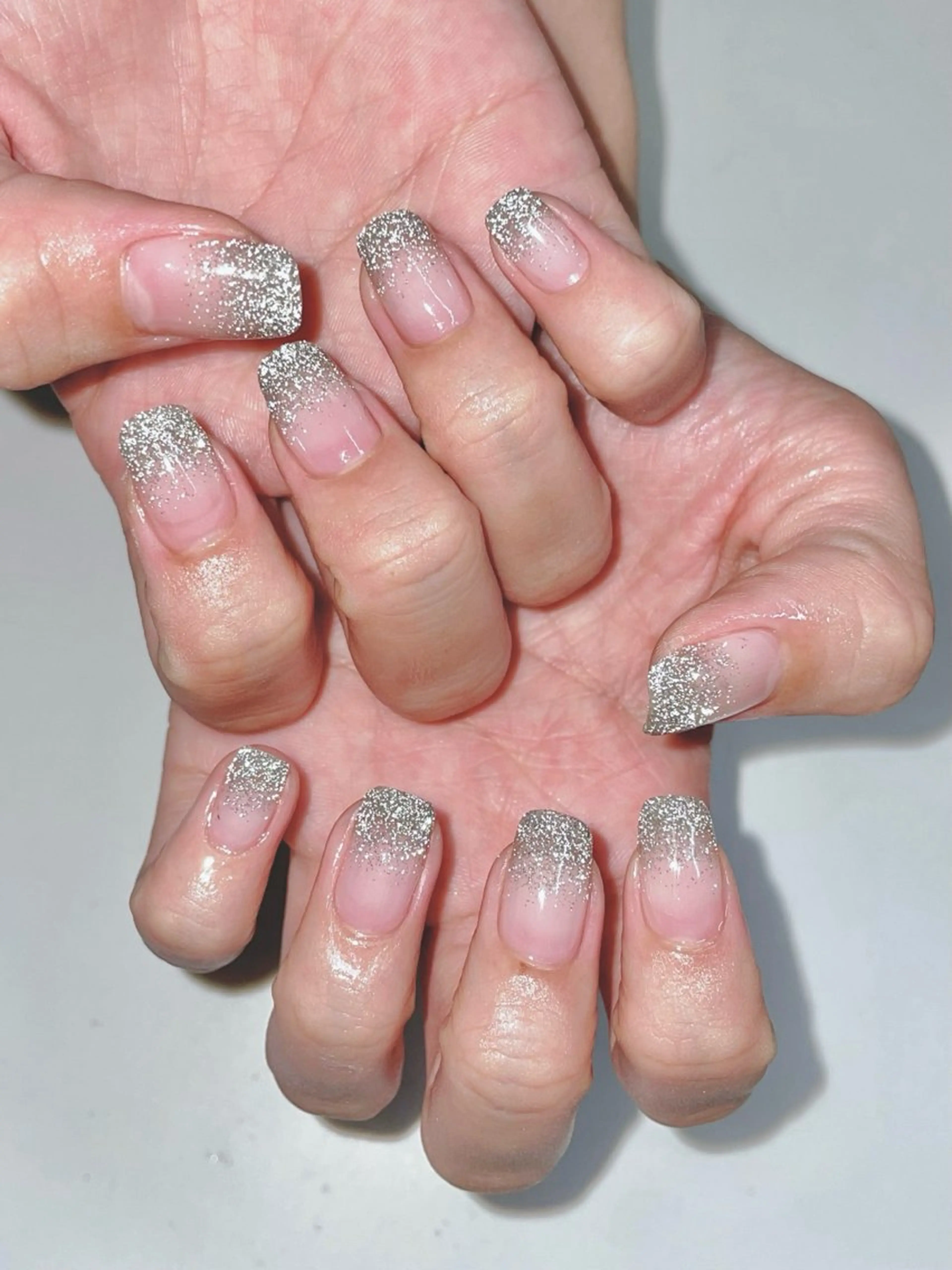 ネイル フラッシュネイル ジェルネイル ラメ(グリッター) ラメグラデーション yuki｜11月予約 リクエスト受付中のネイルデザイン