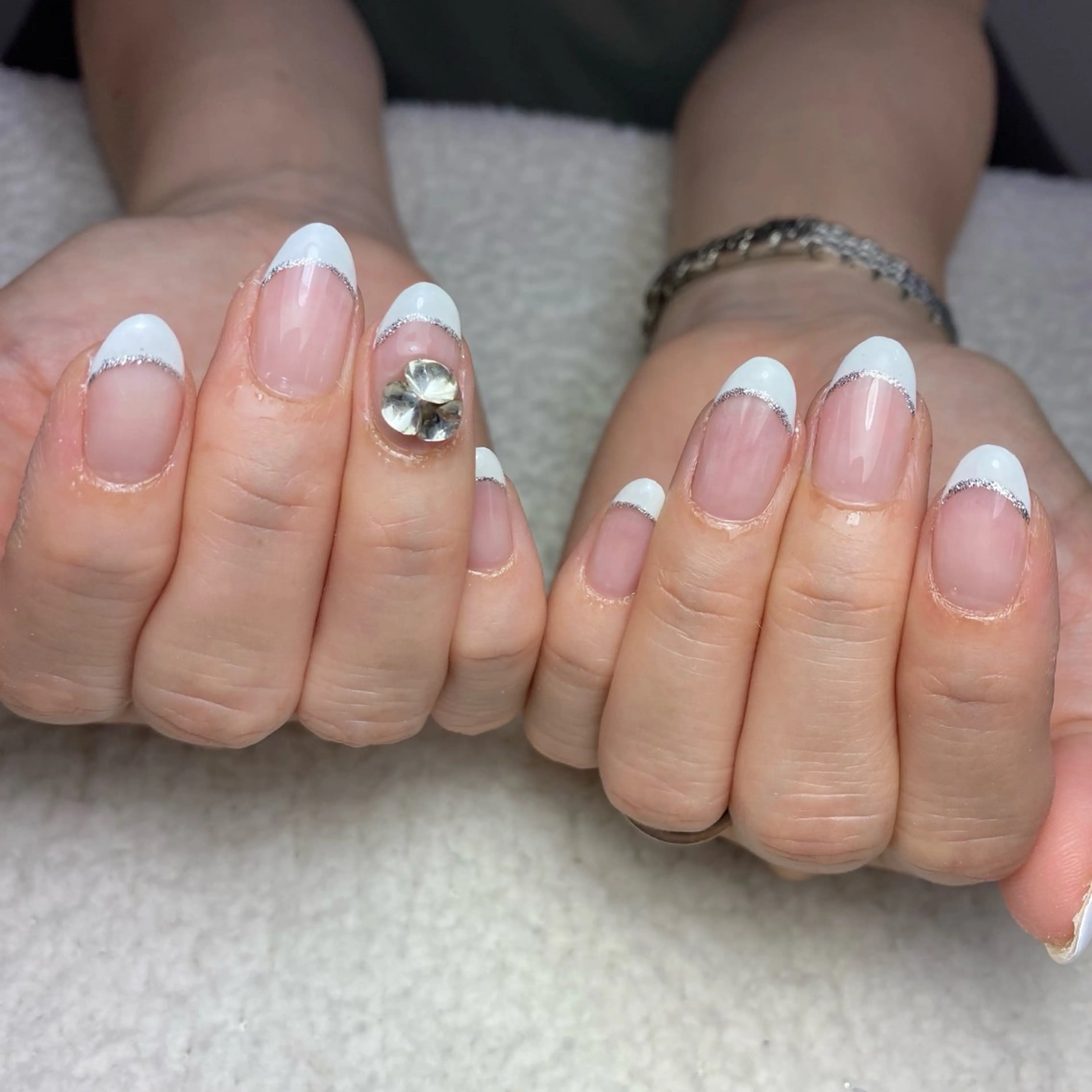 ネイル フレンチネイル ホワイト ハンドネイル COCO+所属・COCO +のエステ・リラクイメージ