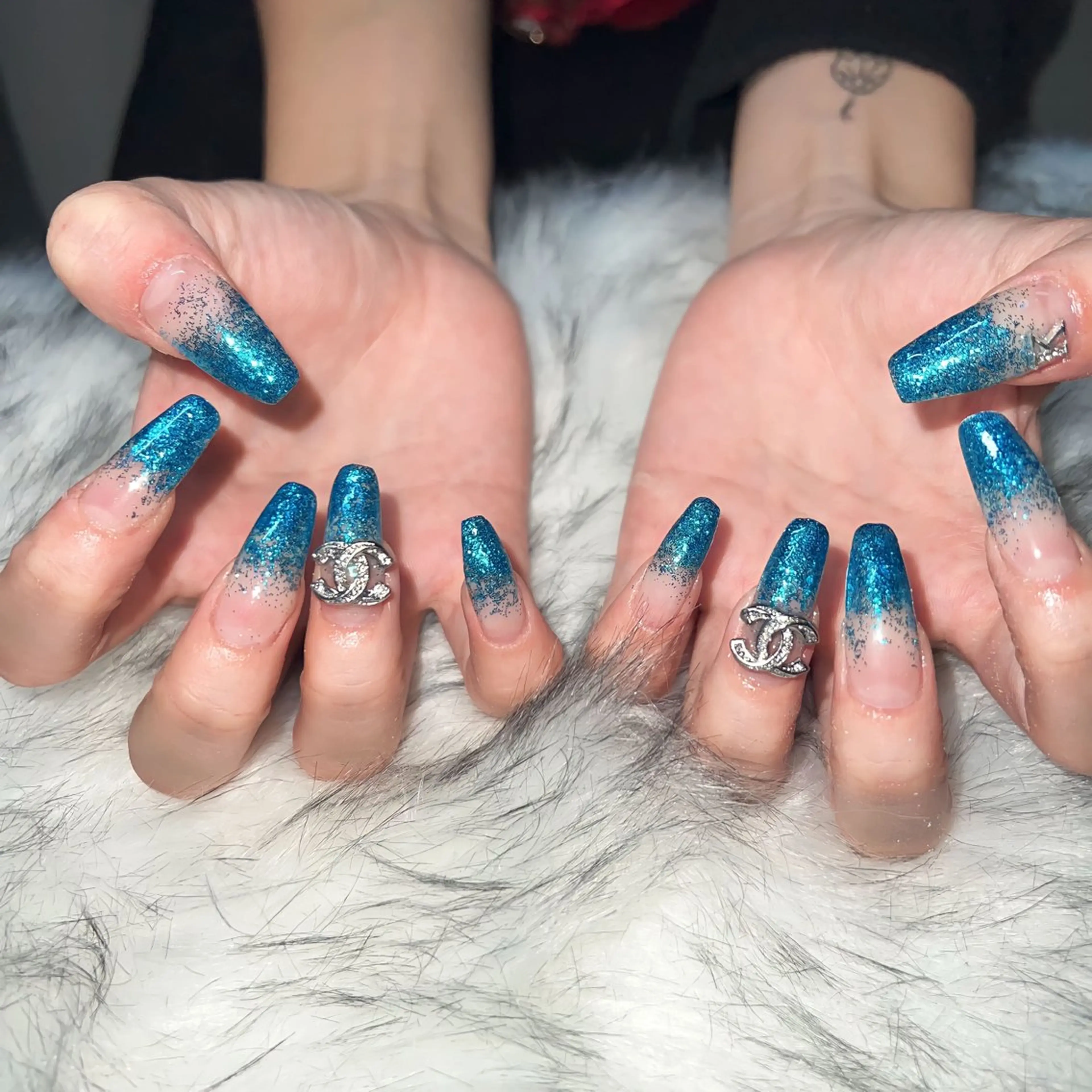 ロング ハンドネイル mao .のネイルデザイン