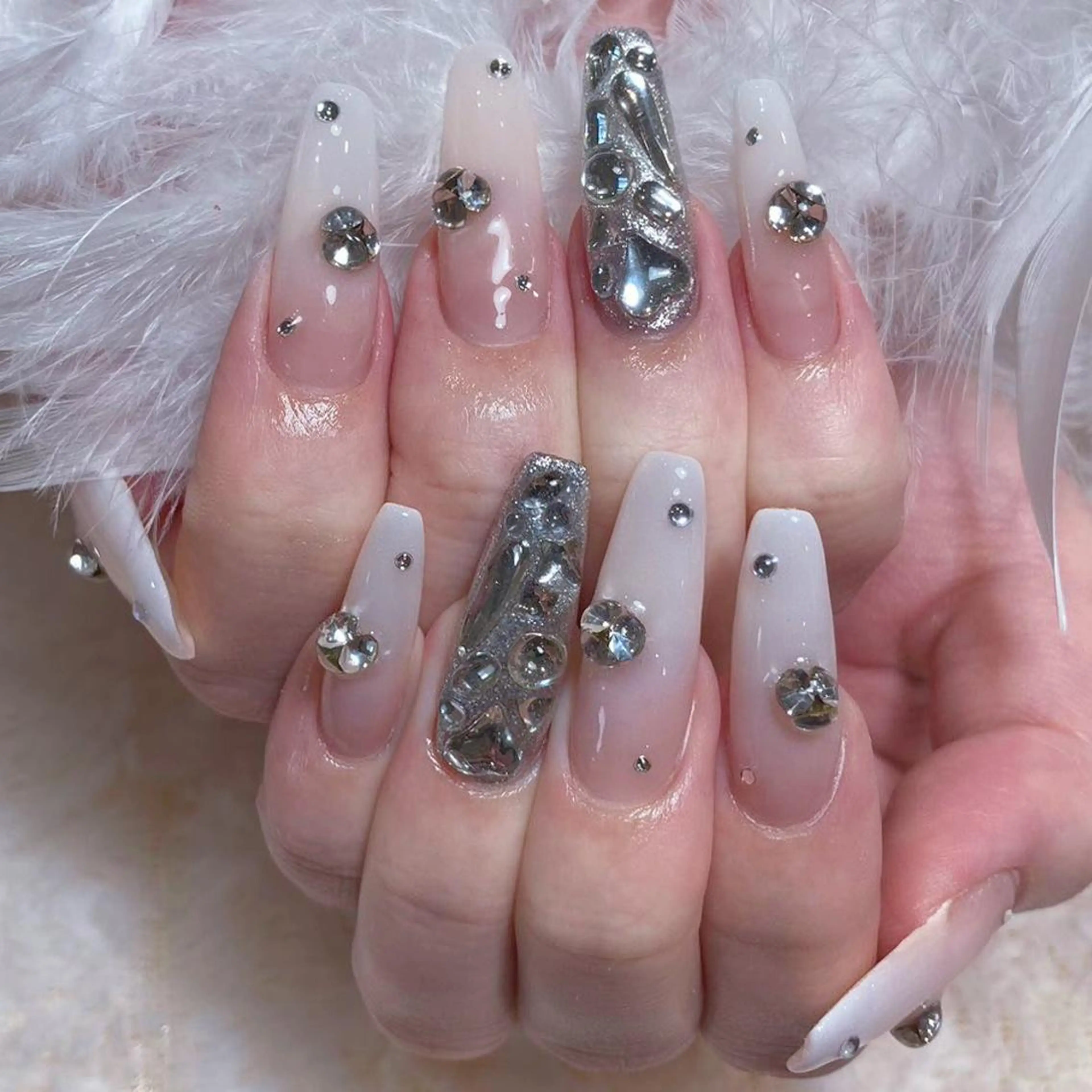 ネイル アートネイル オーロラネイル フラッシュネイル ガーリー キラキラネイル ハンドネイル Diamond NAIL💝のネイルデザイン