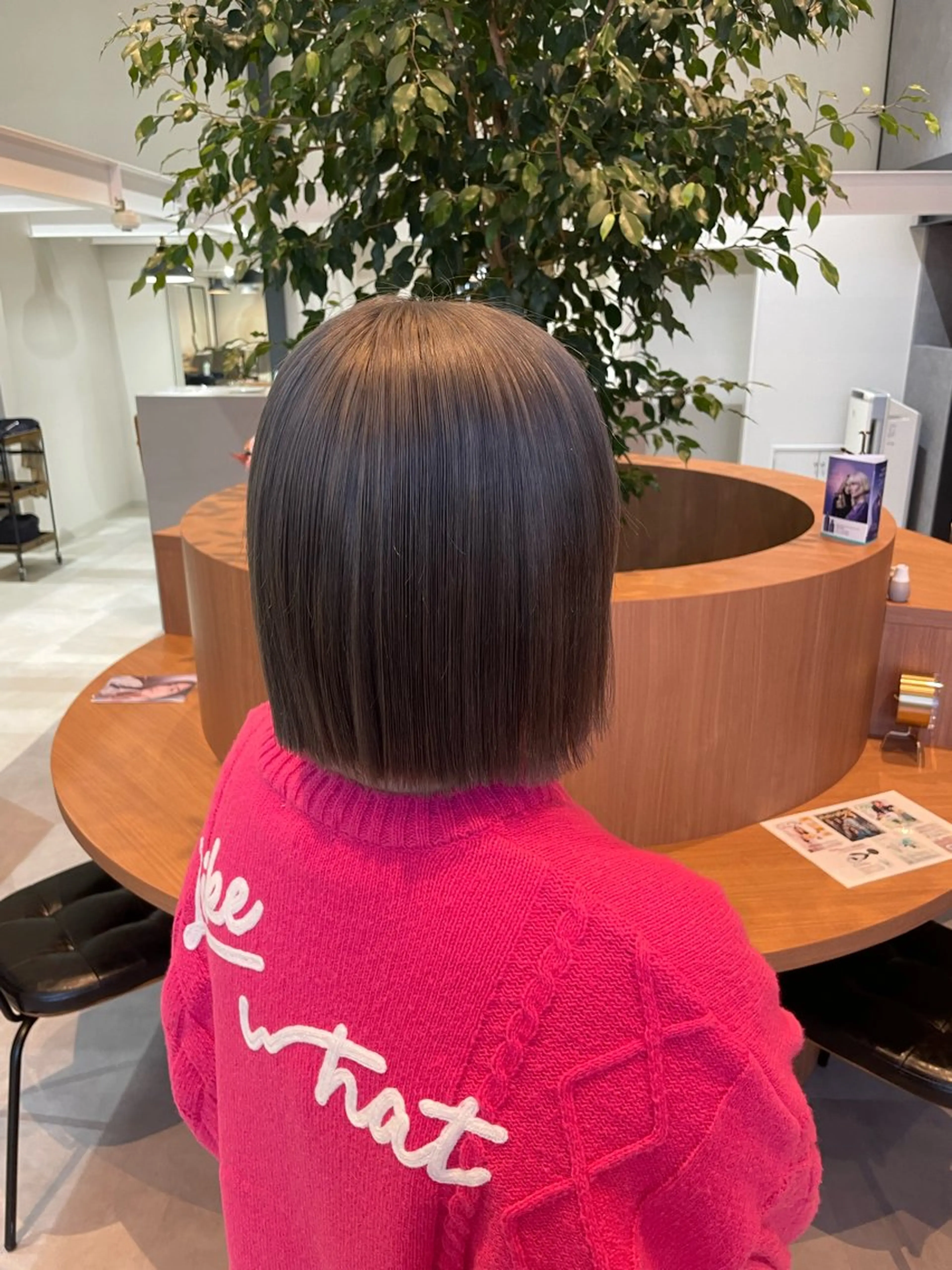 ショート カラー シルバー ホワイトシルバー ヘアカラー トリートメント ayaka |トレンドヘアのヘアスタイル