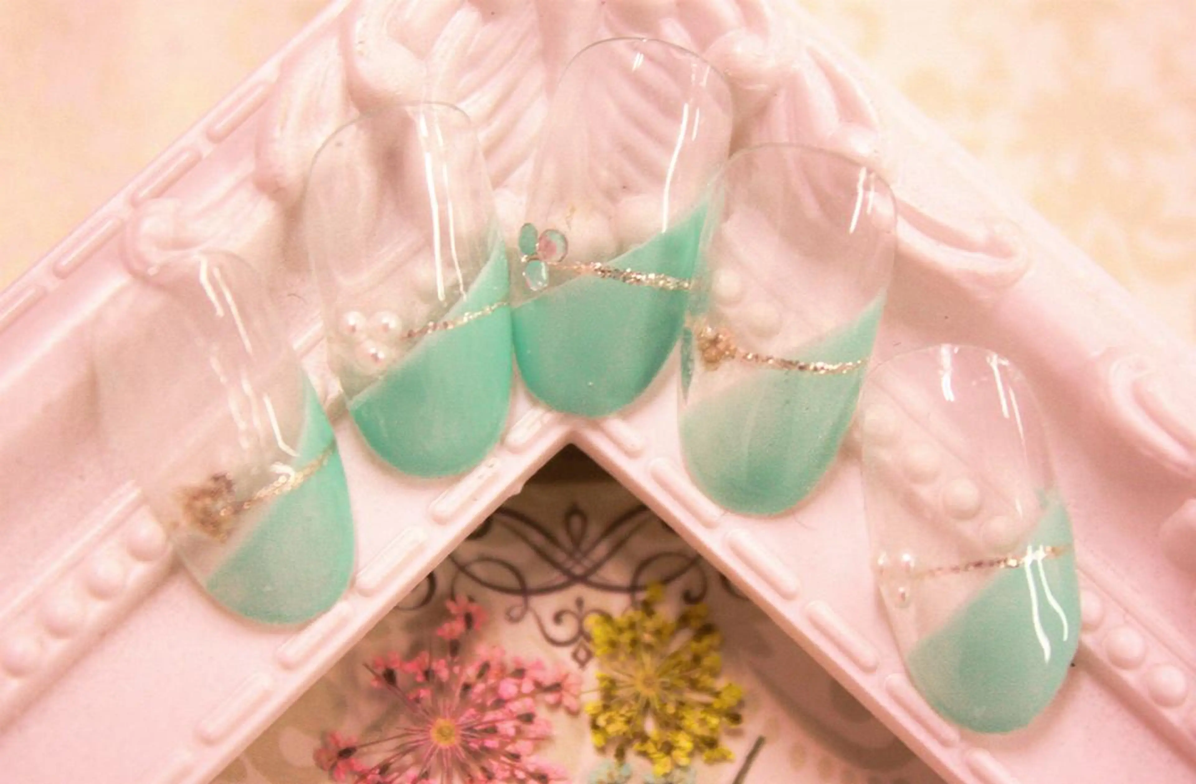 ネイル リラネイル Aikenのネイルデザイン