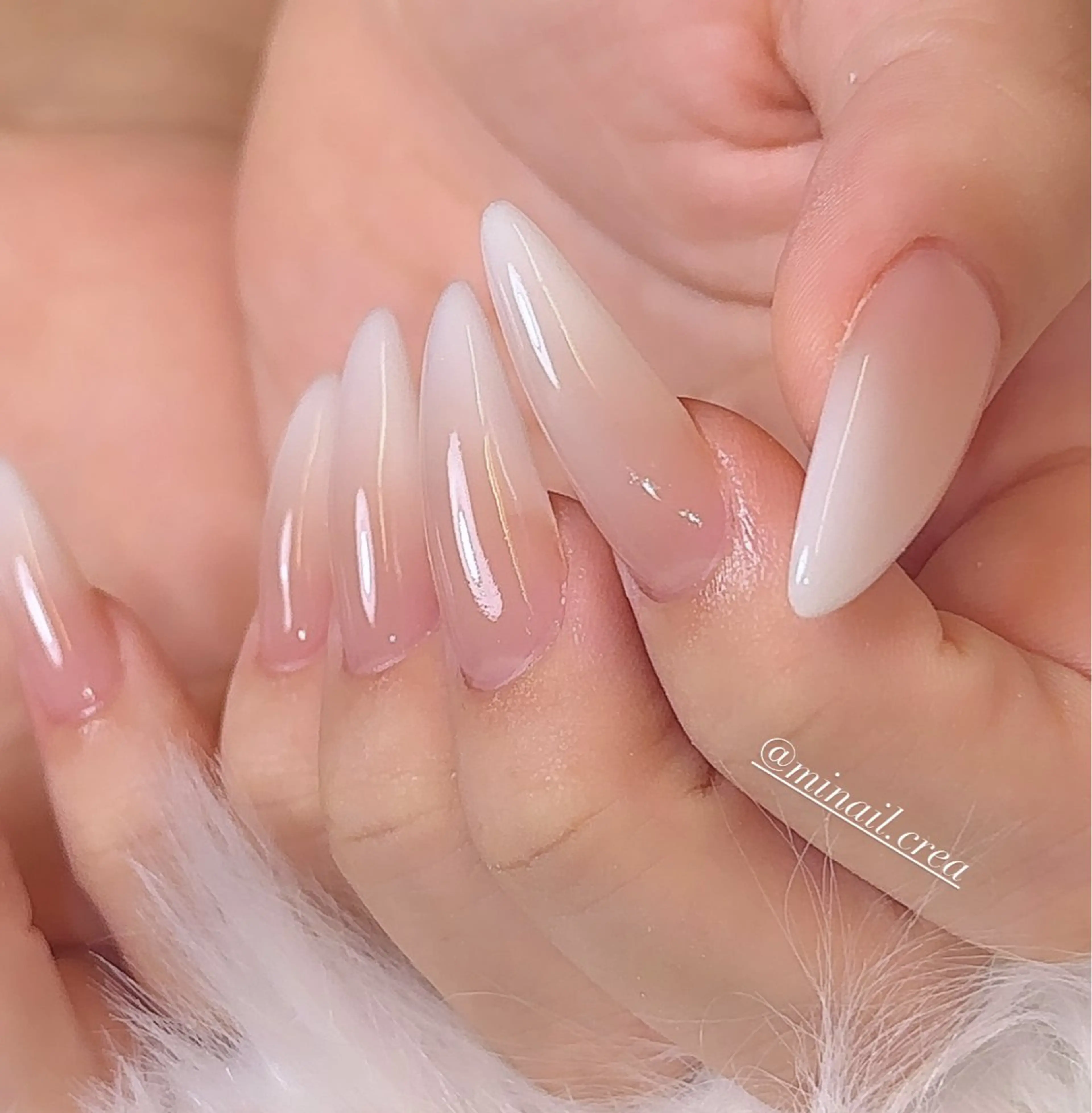 ネイル ジェルネイル グラデーション キラキラネイル ロングネイル オフィスネイル ハンドネイル CRéA　-private nailsalon-所属・CReA nailのネイルデザイン