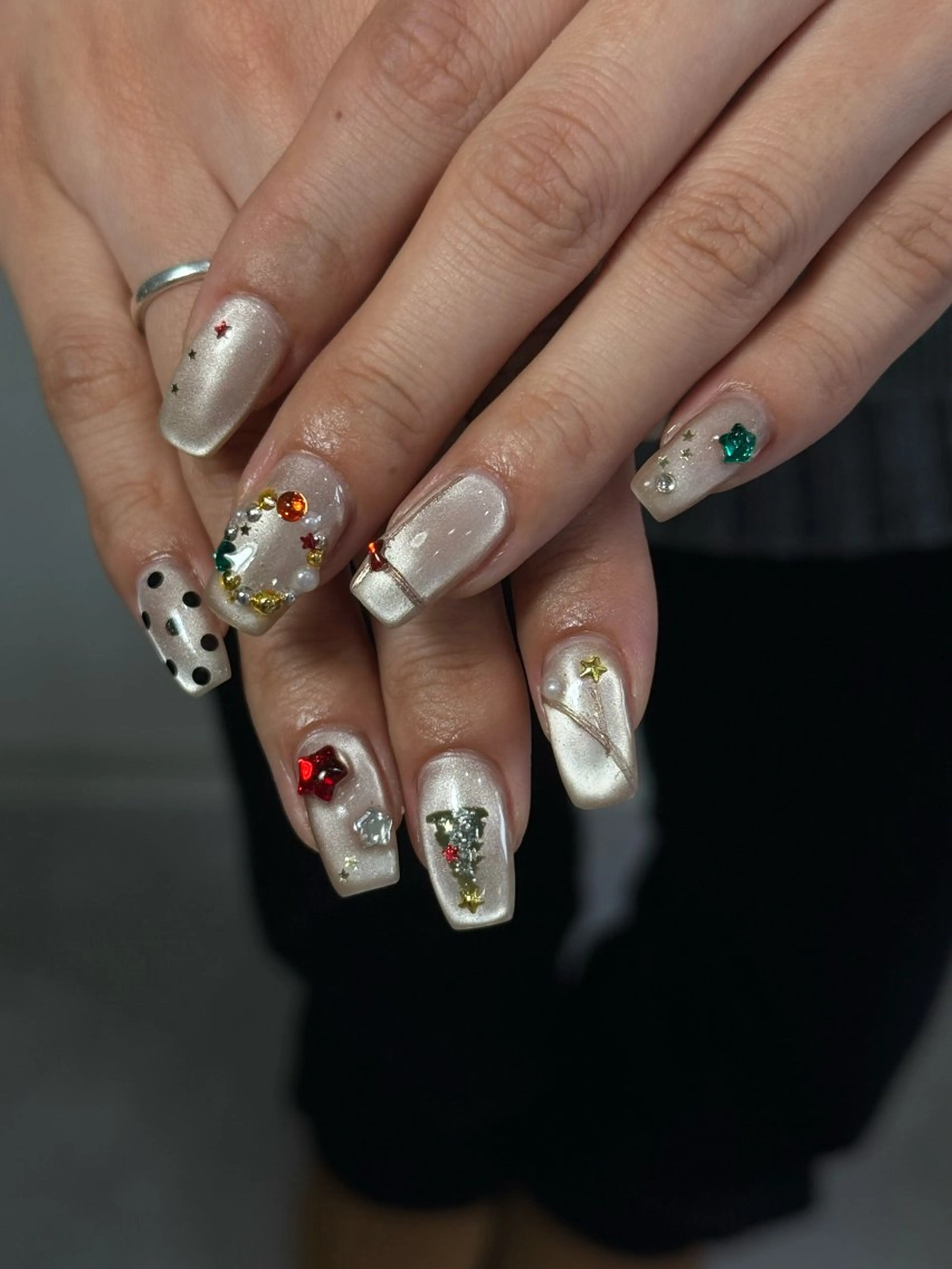 ネイル neouv所属・NEOUV_ mikuのネイルデザイン