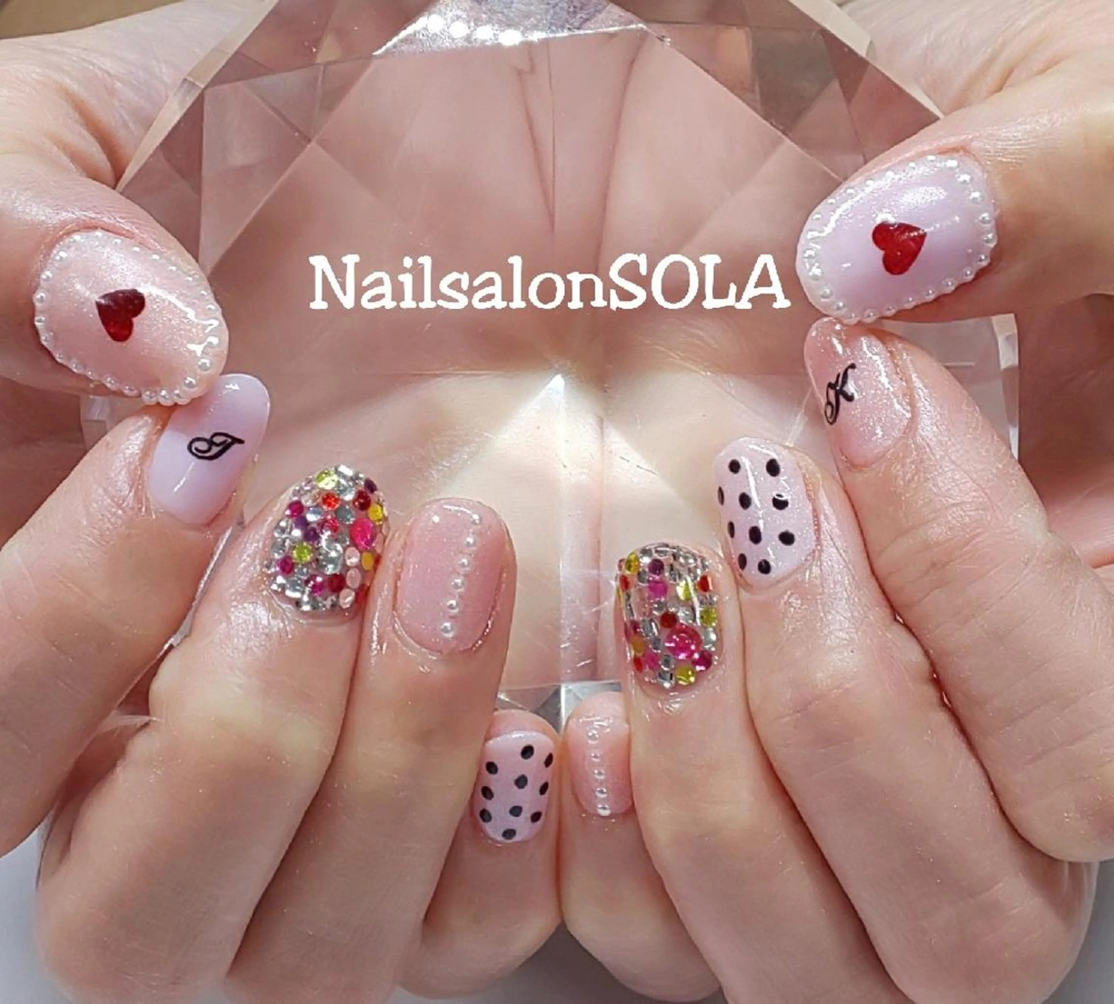 ネイル キラキラネイル ストーンネイル ハンドネイル 田代 夏子のネイルデザイン
