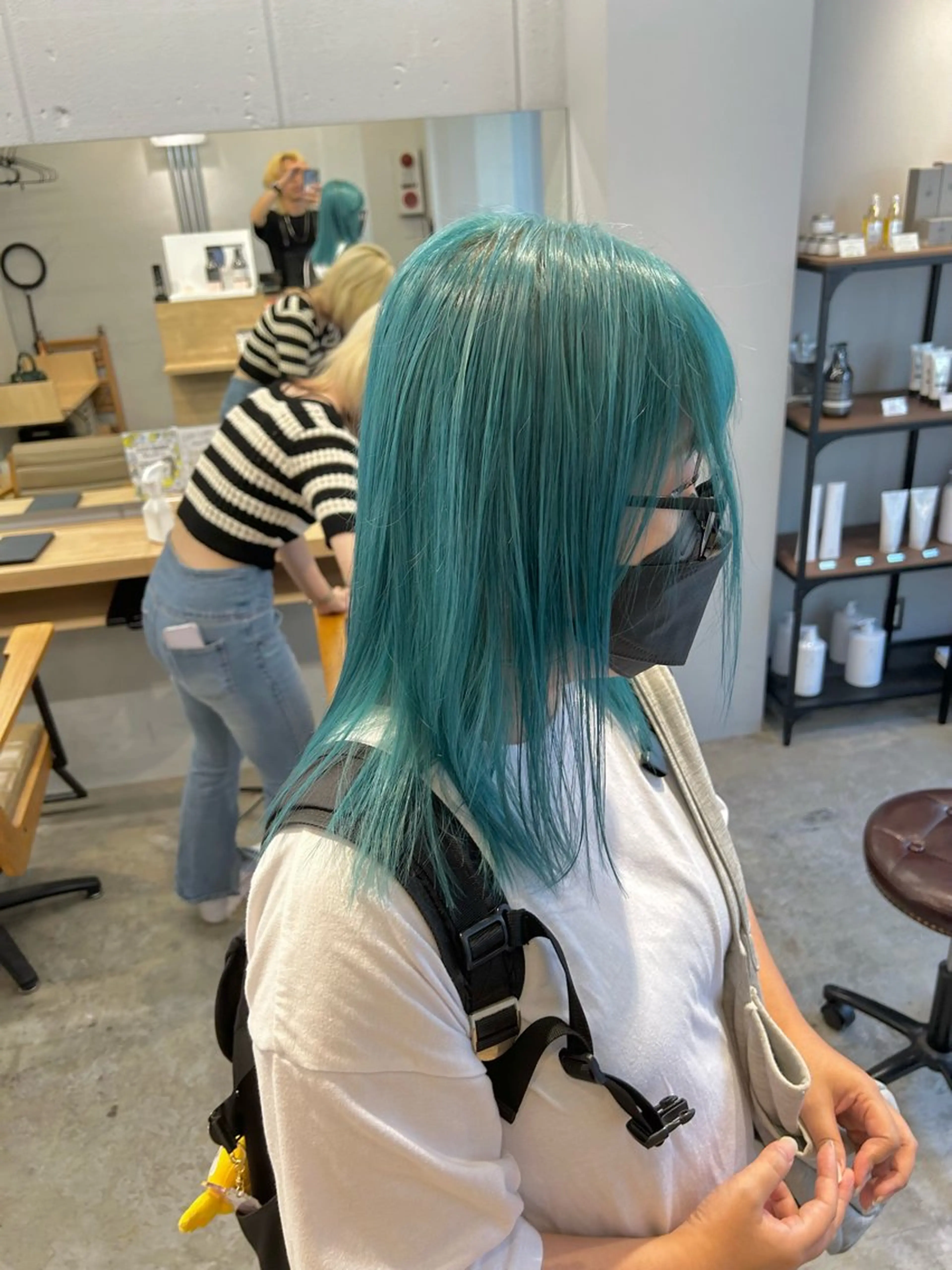 セミロング カット ヘアカラー SAEKI【ior 】北千住店ブリーチのヘアスタイル