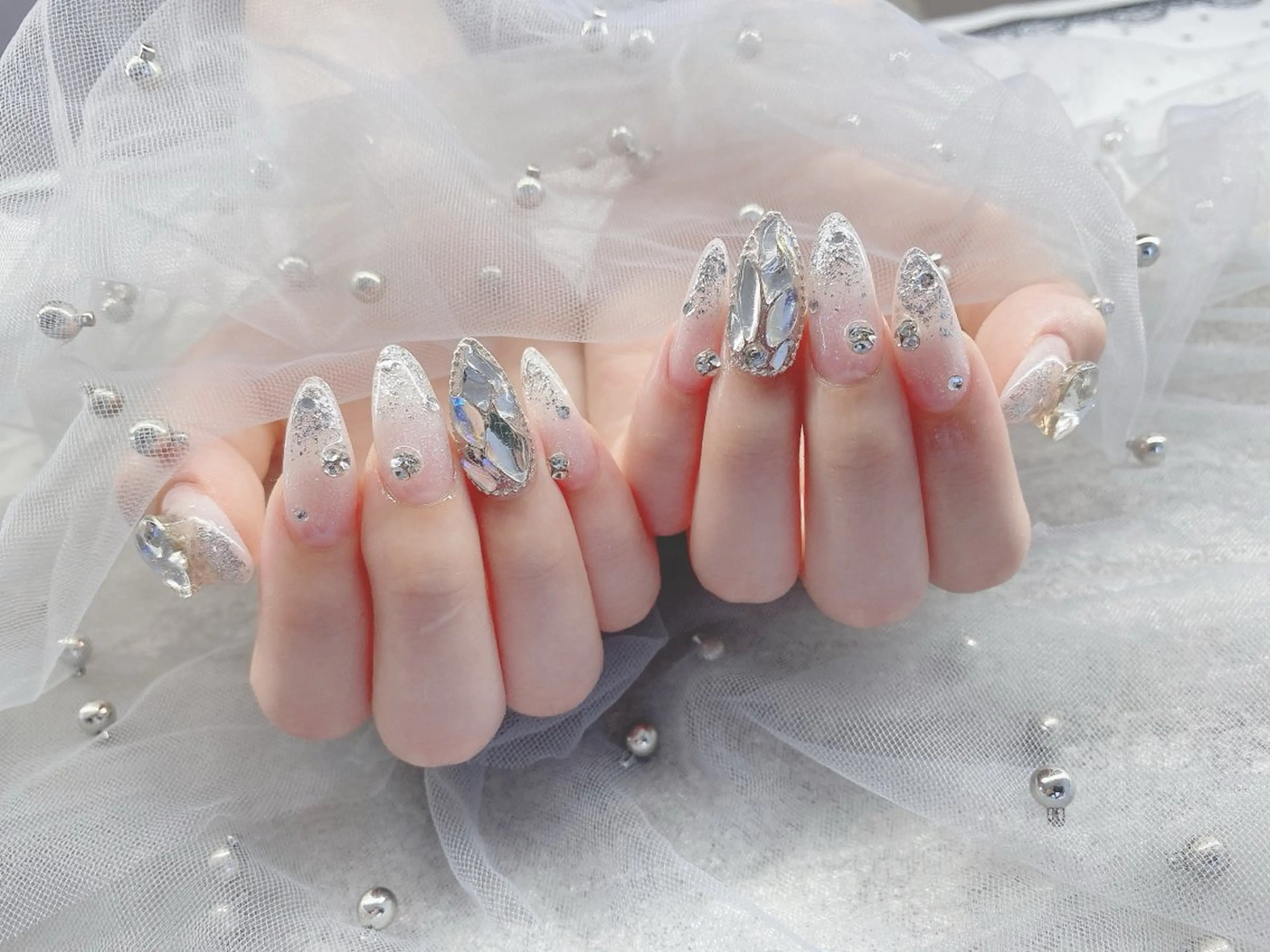 ネイル ハンドネイル PLATA LISAのネイルデザイン