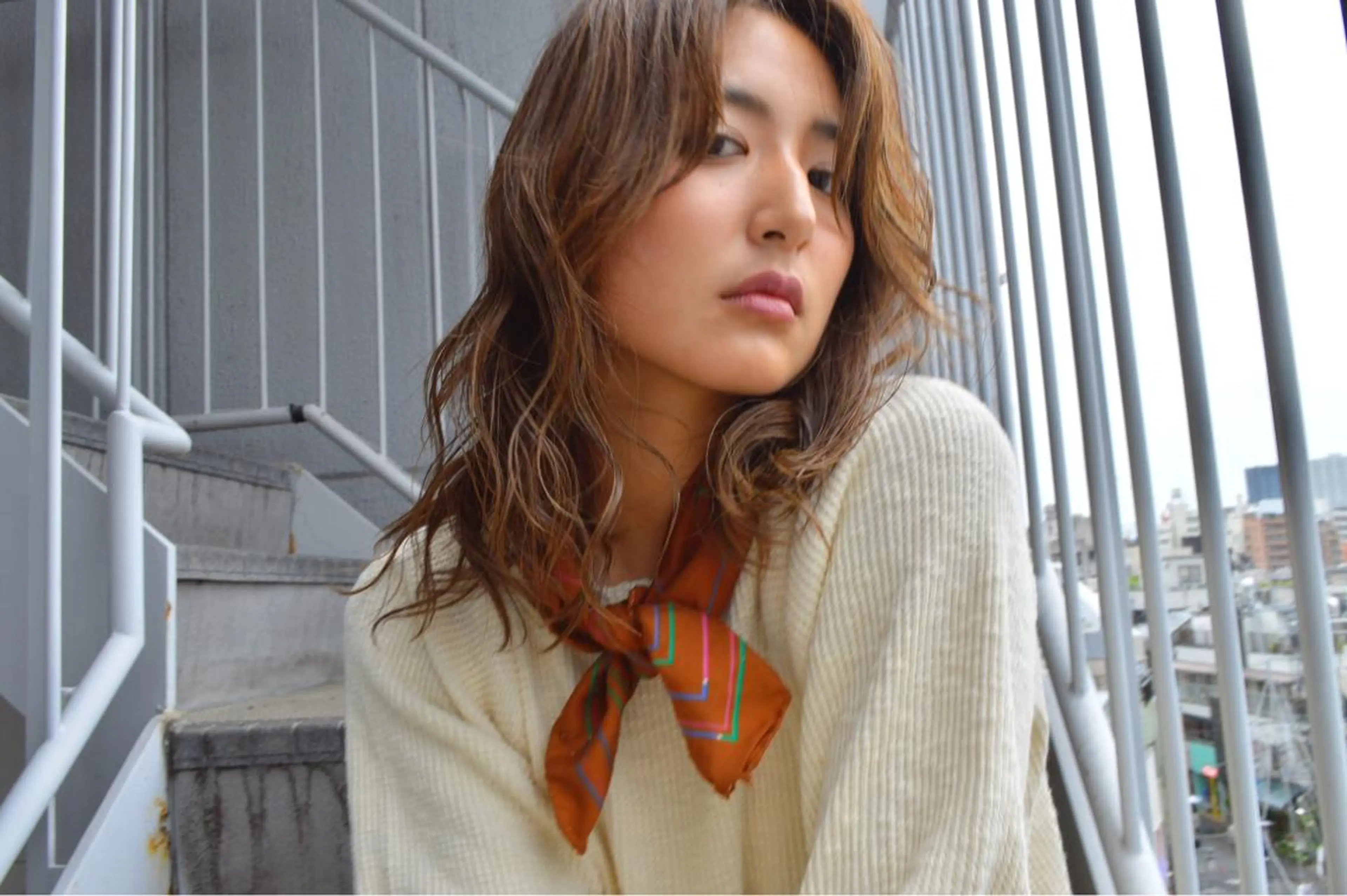 ミディアム カラー アッシュ アッシュブラウン ブラウンカラー 透明感カラー ハイライトカラー メンズ特化 パーマ/オザワのヘアスタイル