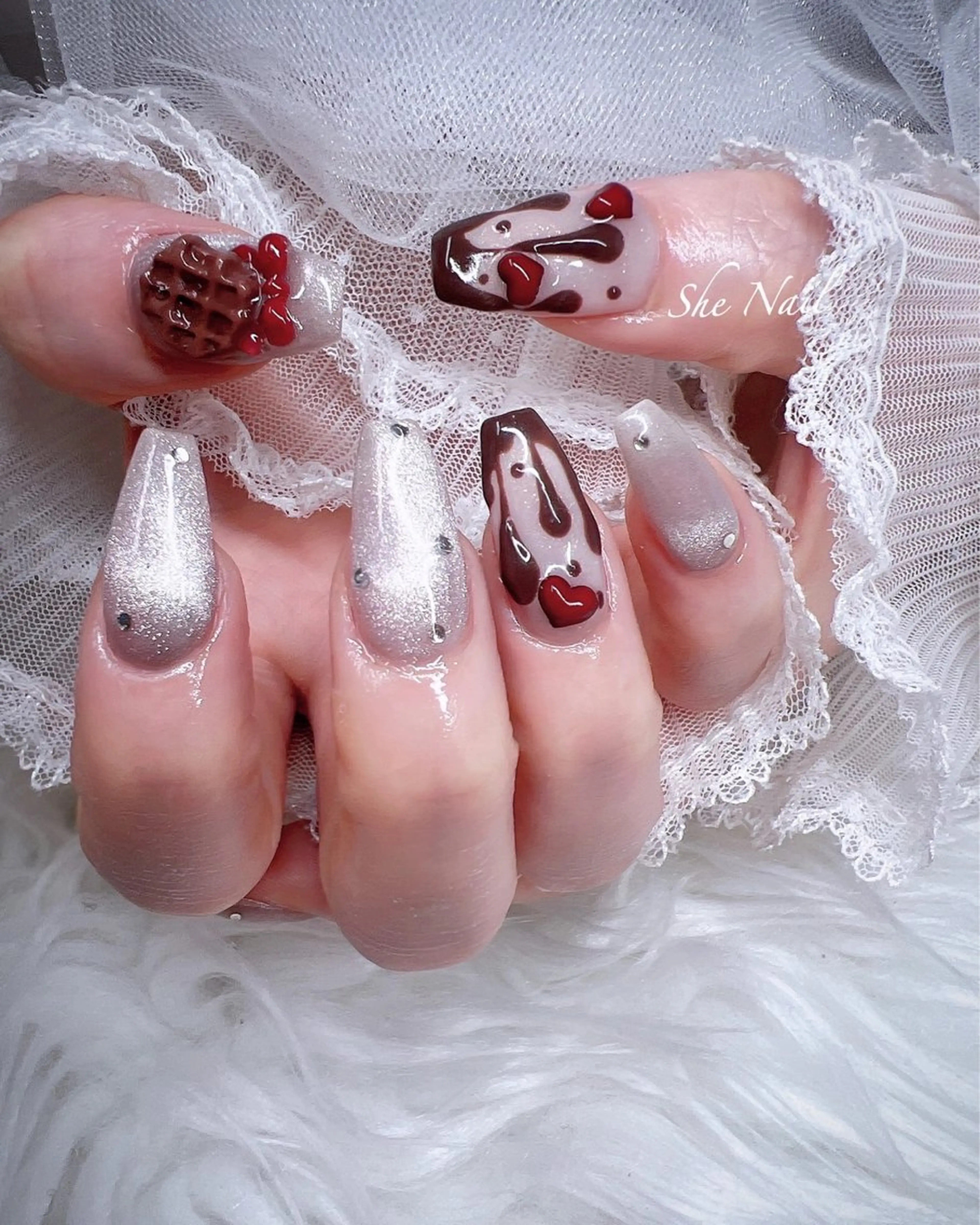 ネイル チークネイル 長さ出し マグネットネイル 持ち込み ワンカラーネイル ハンドネイル She_nail所属・ELSA_ Bellaのネイルデザイン