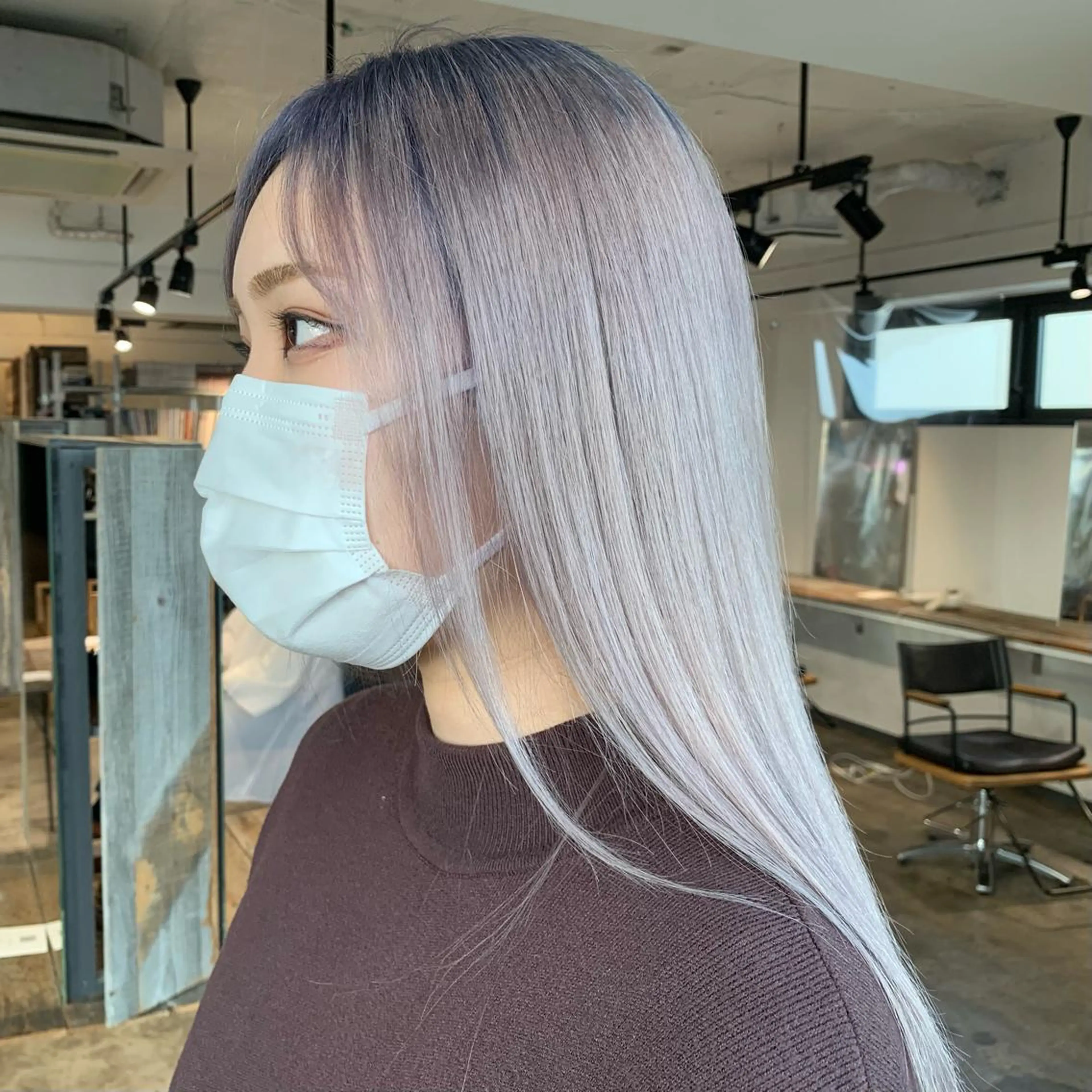 ロング カラー アッシュ ホワイトアッシュ ✅ケアブリーチ✅ トヨオカ ノブヒデのヘアスタイル