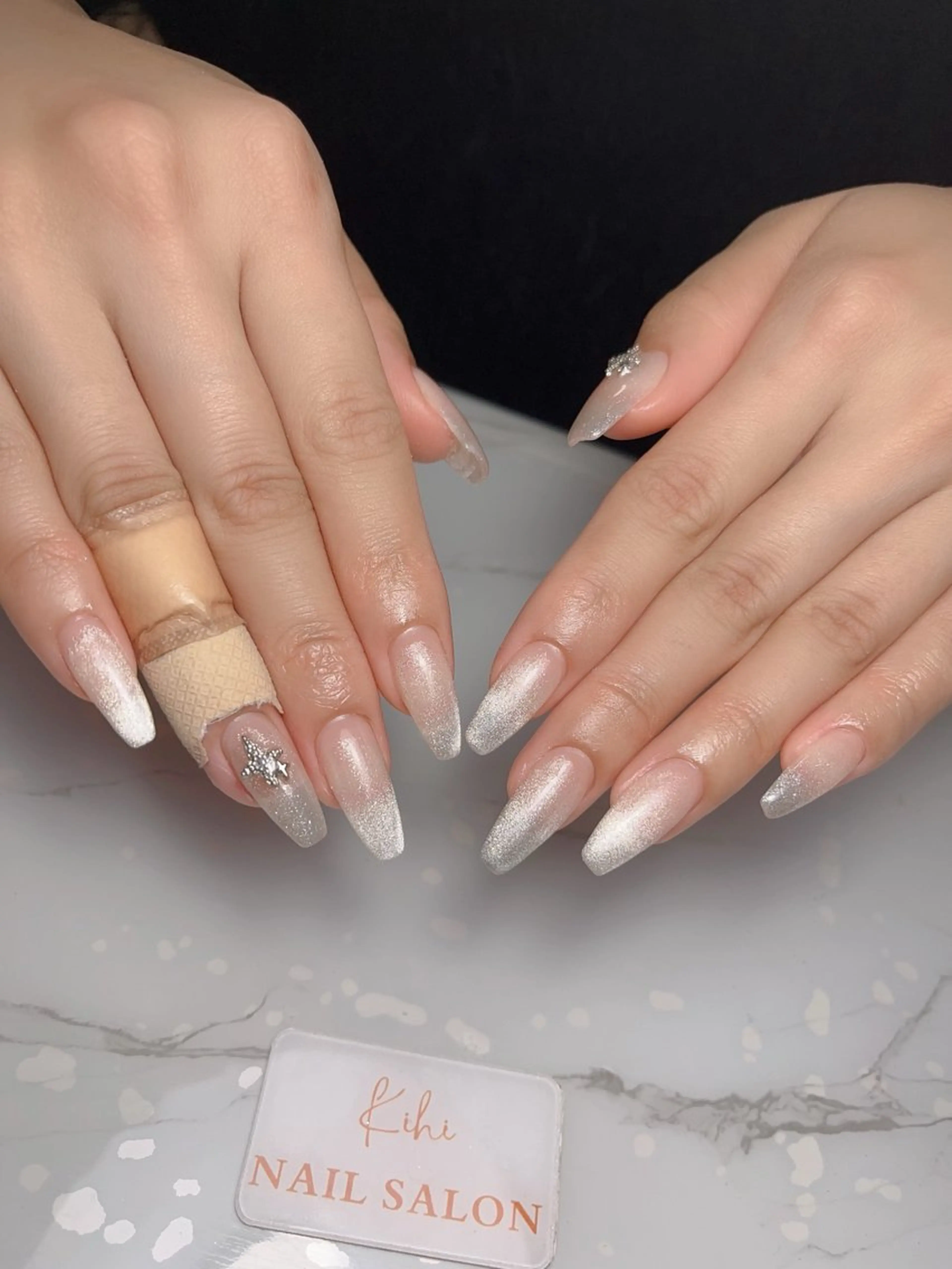 ネイル アートネイル フレンチネイル ジェルネイル グラデーション 韓国ネイル ハンドネイル 💕鈴木ユリ パラジェル/オフ無料のネイルデザイン