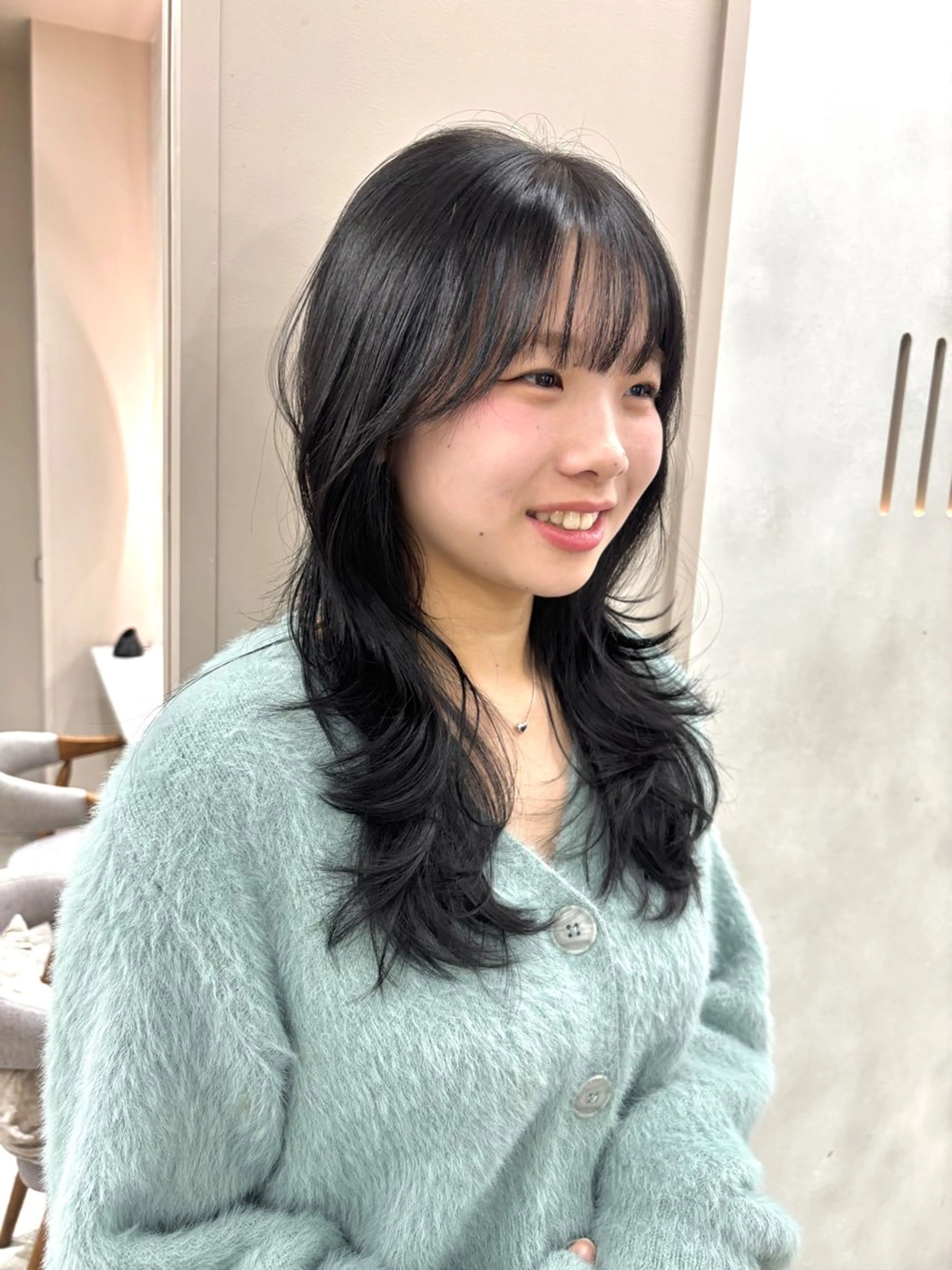 ロング レイヤーカット カット ヘアカラー トリートメント コトネ🫧 韓国風レイヤーカットのヘアスタイル