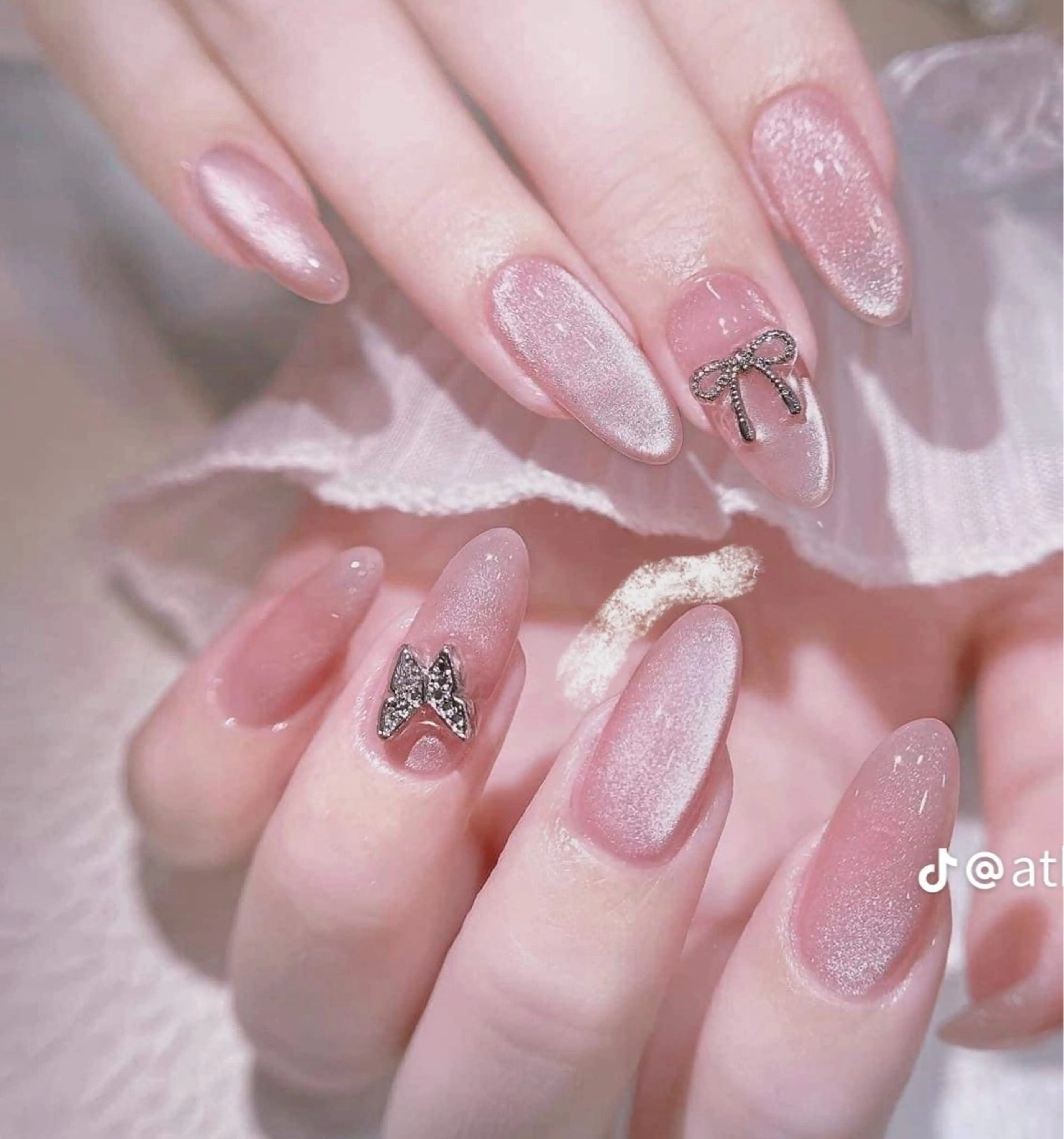 ネイル モナ& あきのネイルデザイン