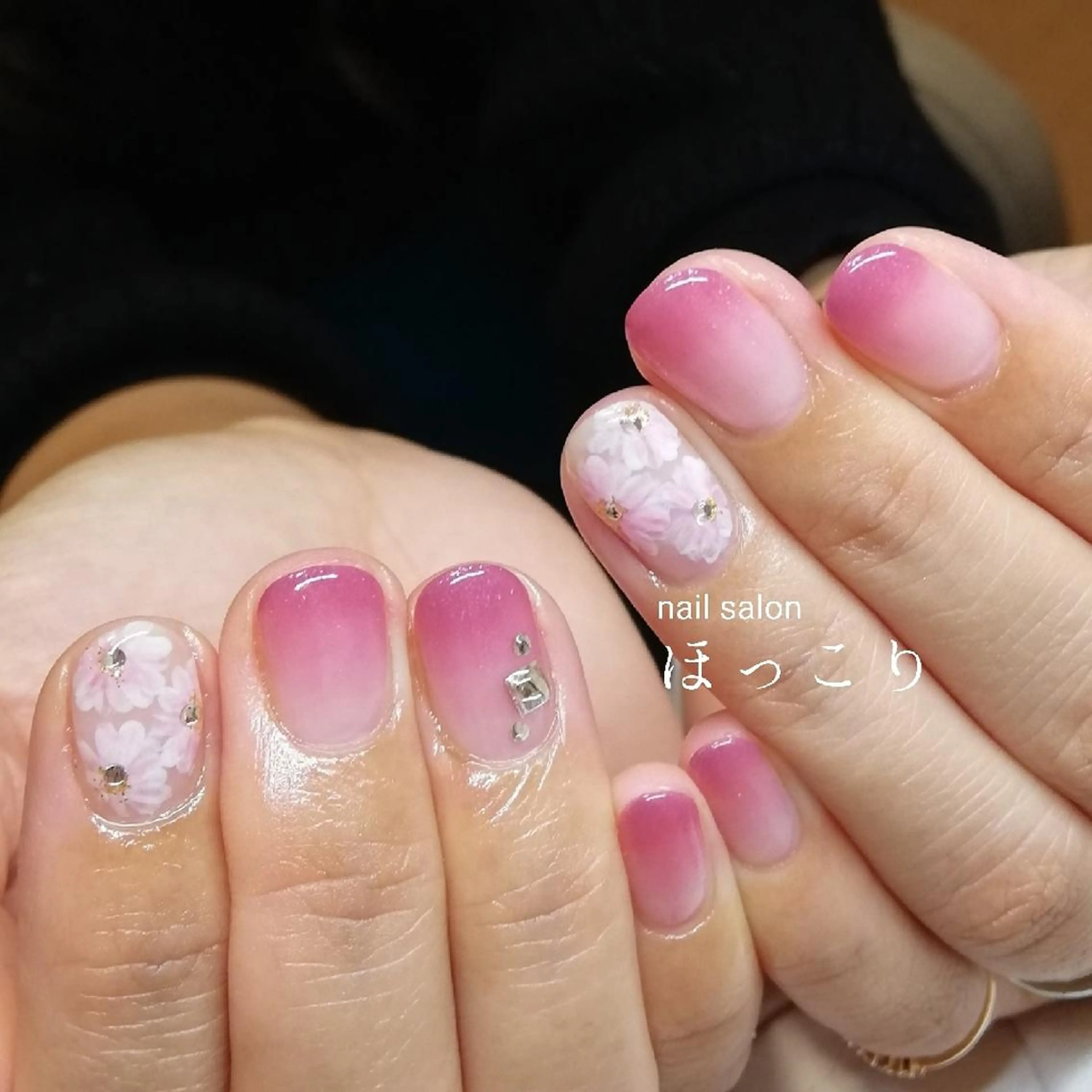 ネイル ストーンネイル ネイルサロンほっこり kanaのネイルデザイン