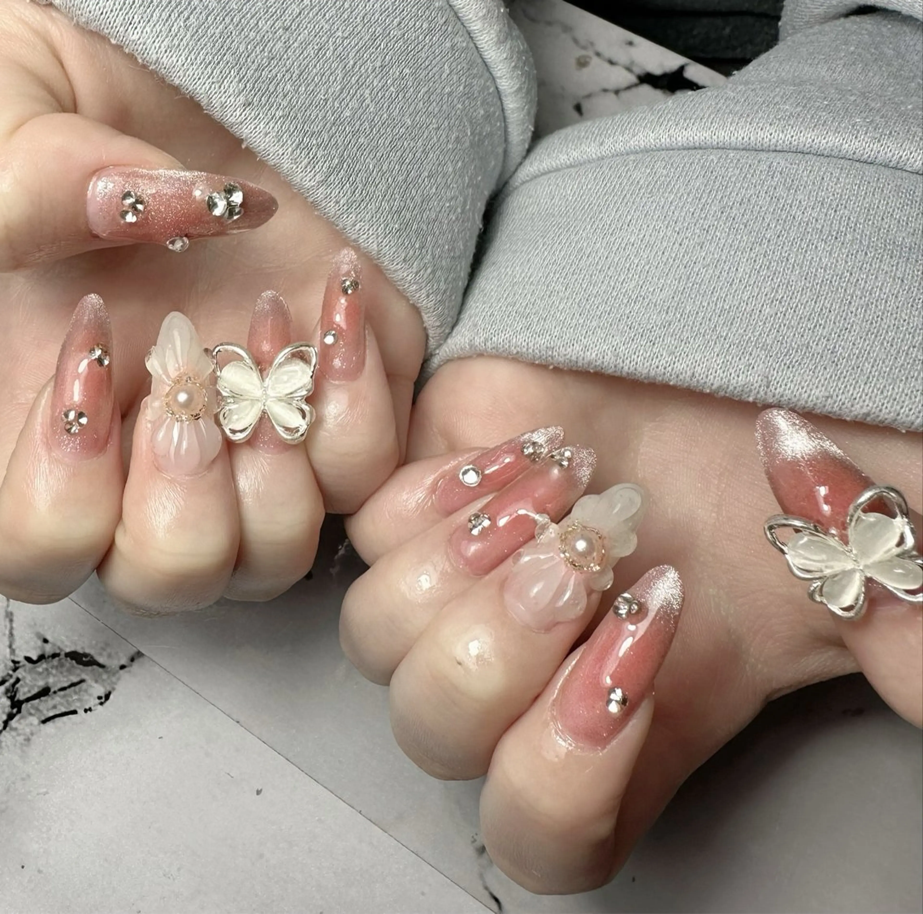 ネイル 新山 聖のネイルデザイン