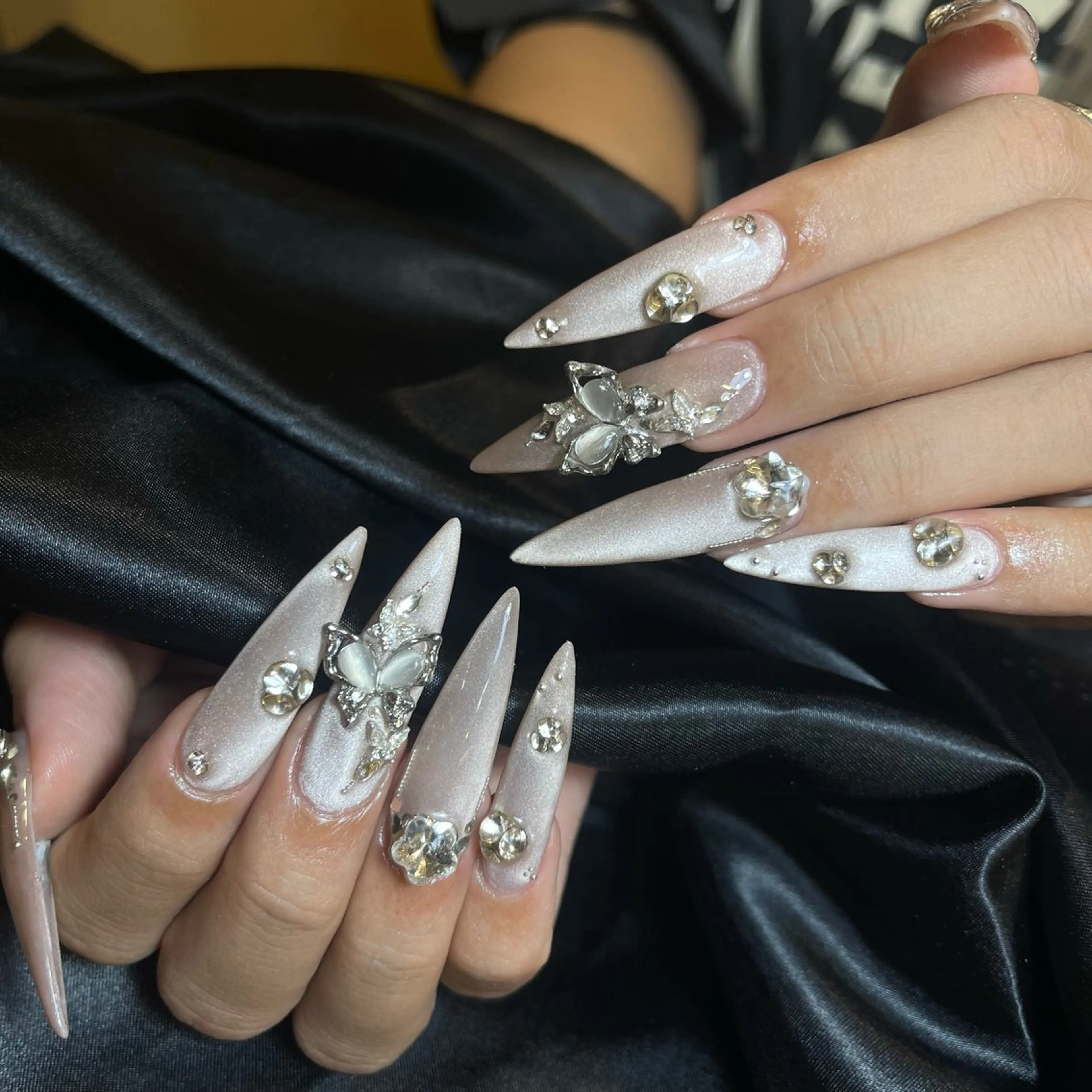 ミディアム Chiin Nailのネイルデザイン