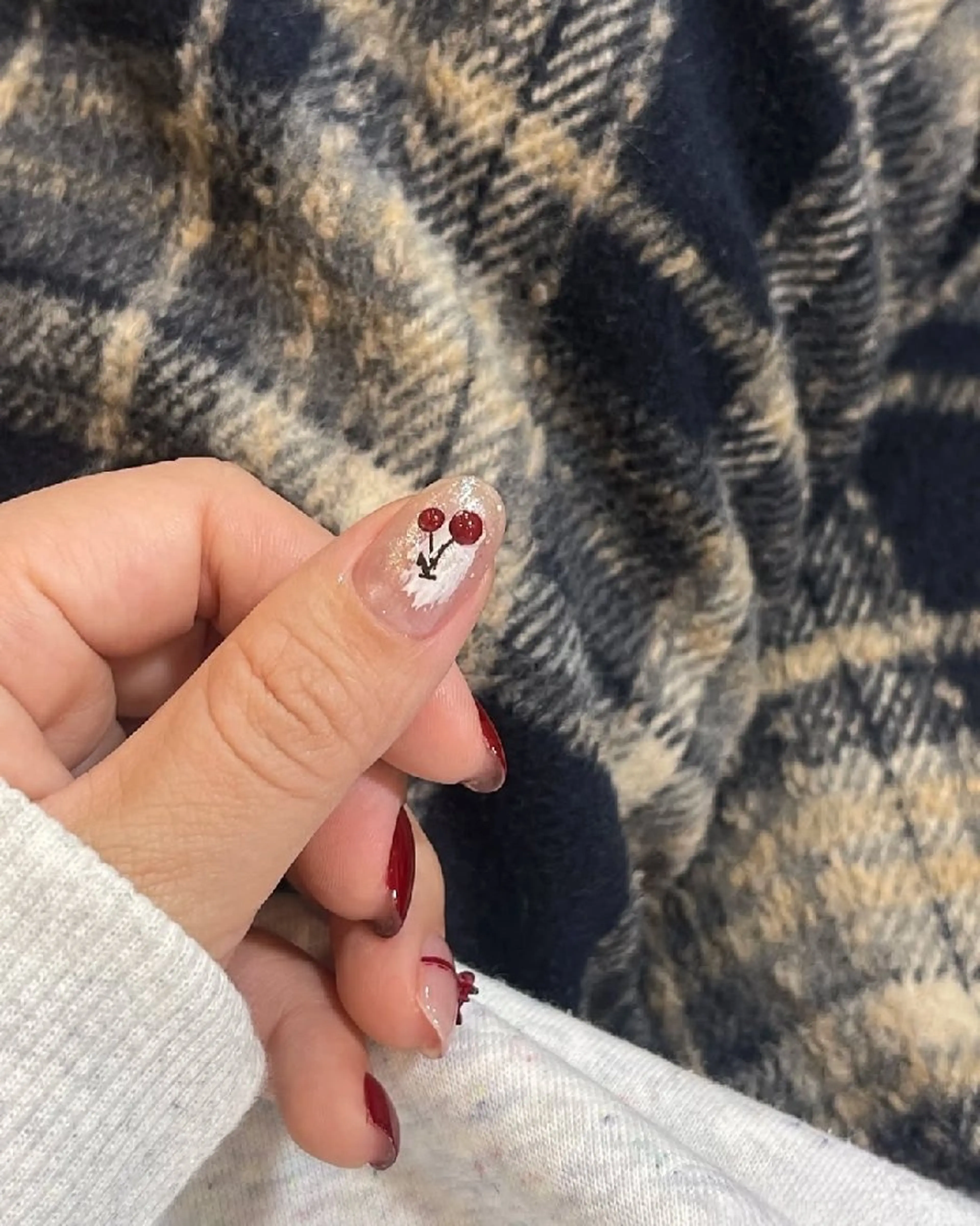 ネイル チークネイル フレンチネイル ジェルネイル ガラスフレンチ キラキラネイル ハンドネイル UM Nail Salonのネイルデザイン