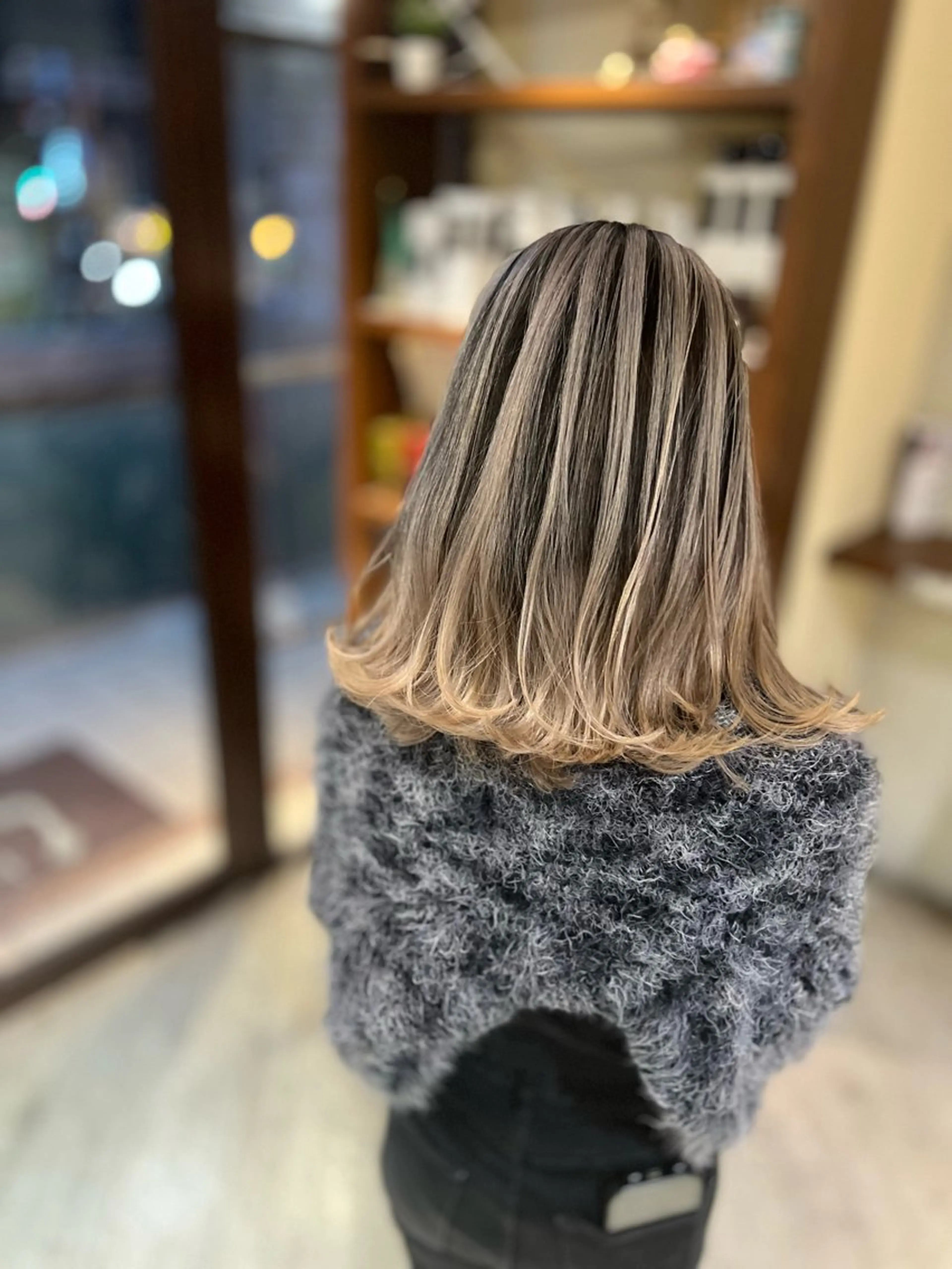 ミディアム レイヤーカット カット ヘアカラー 日野 和也のヘアスタイル