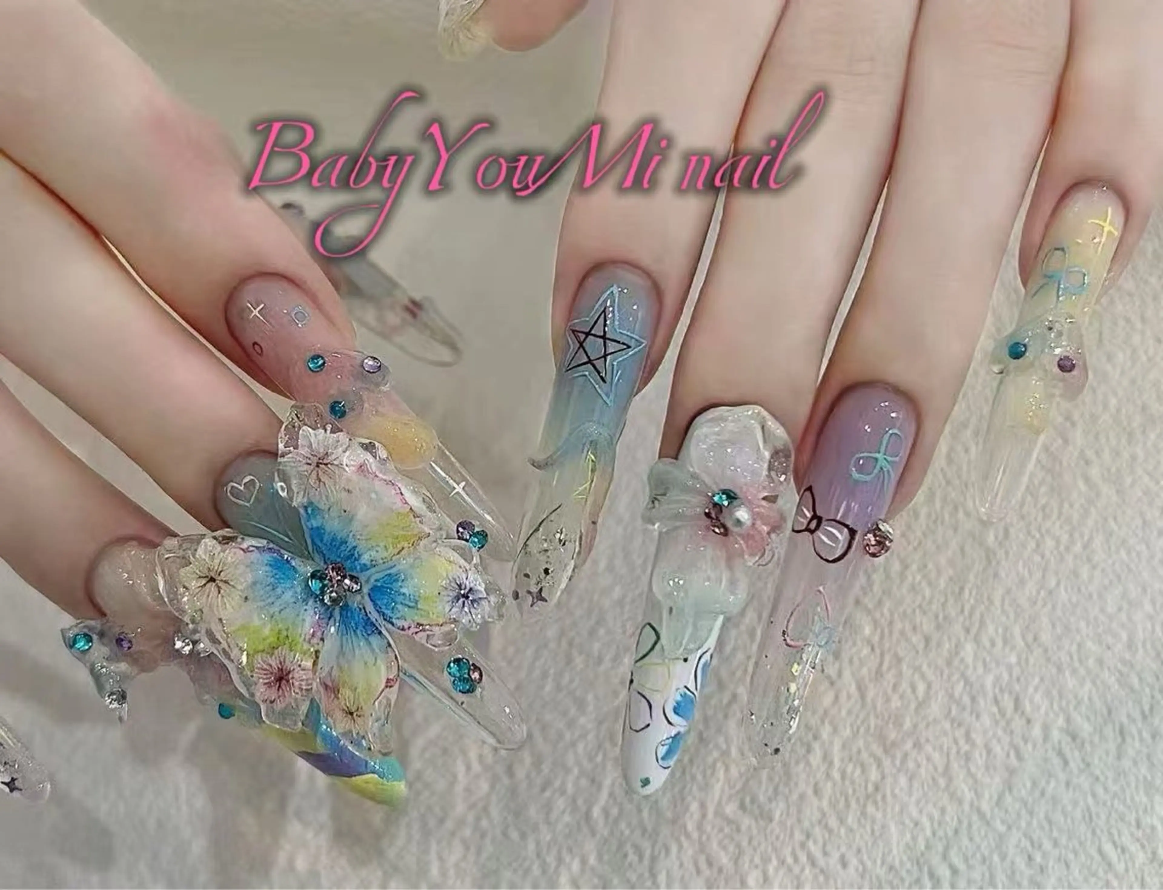 ネイル オーロラネイル フラワーネイル フットネイル フレンチネイル ジェルネイル ハンドネイル 相沢 さやかのネイルデザイン