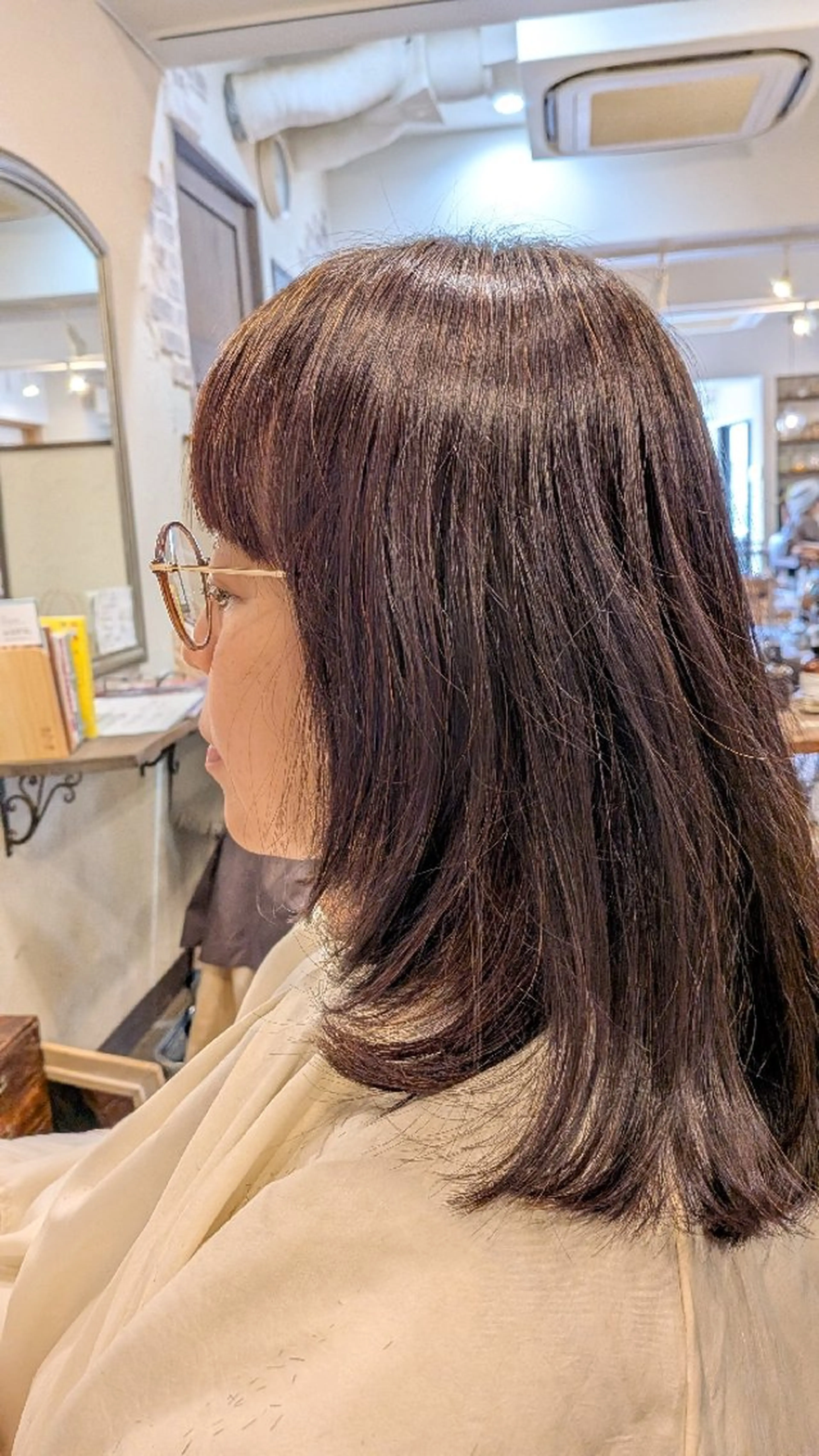 ミディアム 顔周りカット コロリエ表参道所属・菊池 位公のヘアスタイル