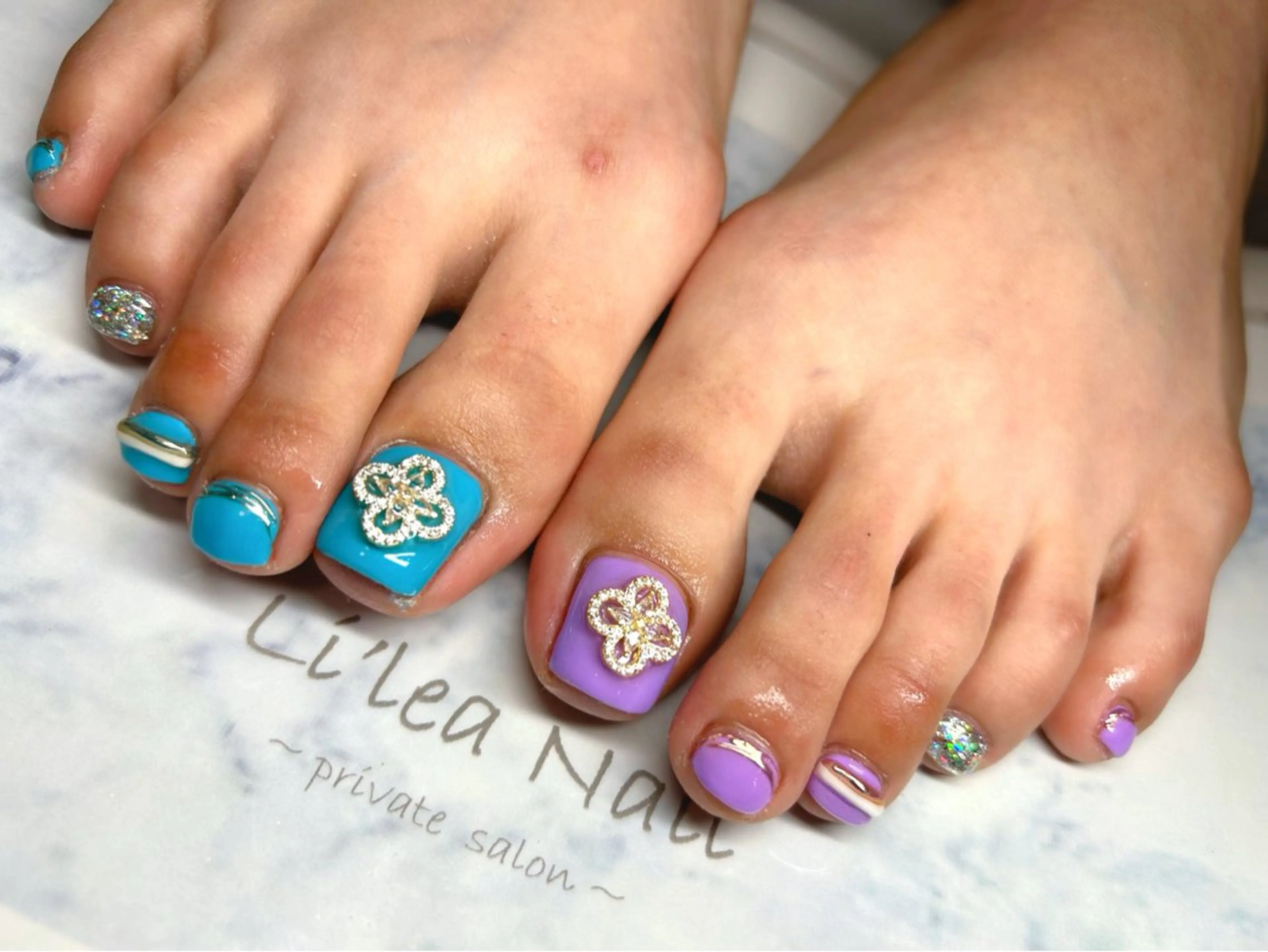 ネイル フットネイル Li'leaNail AINAのネイルデザイン