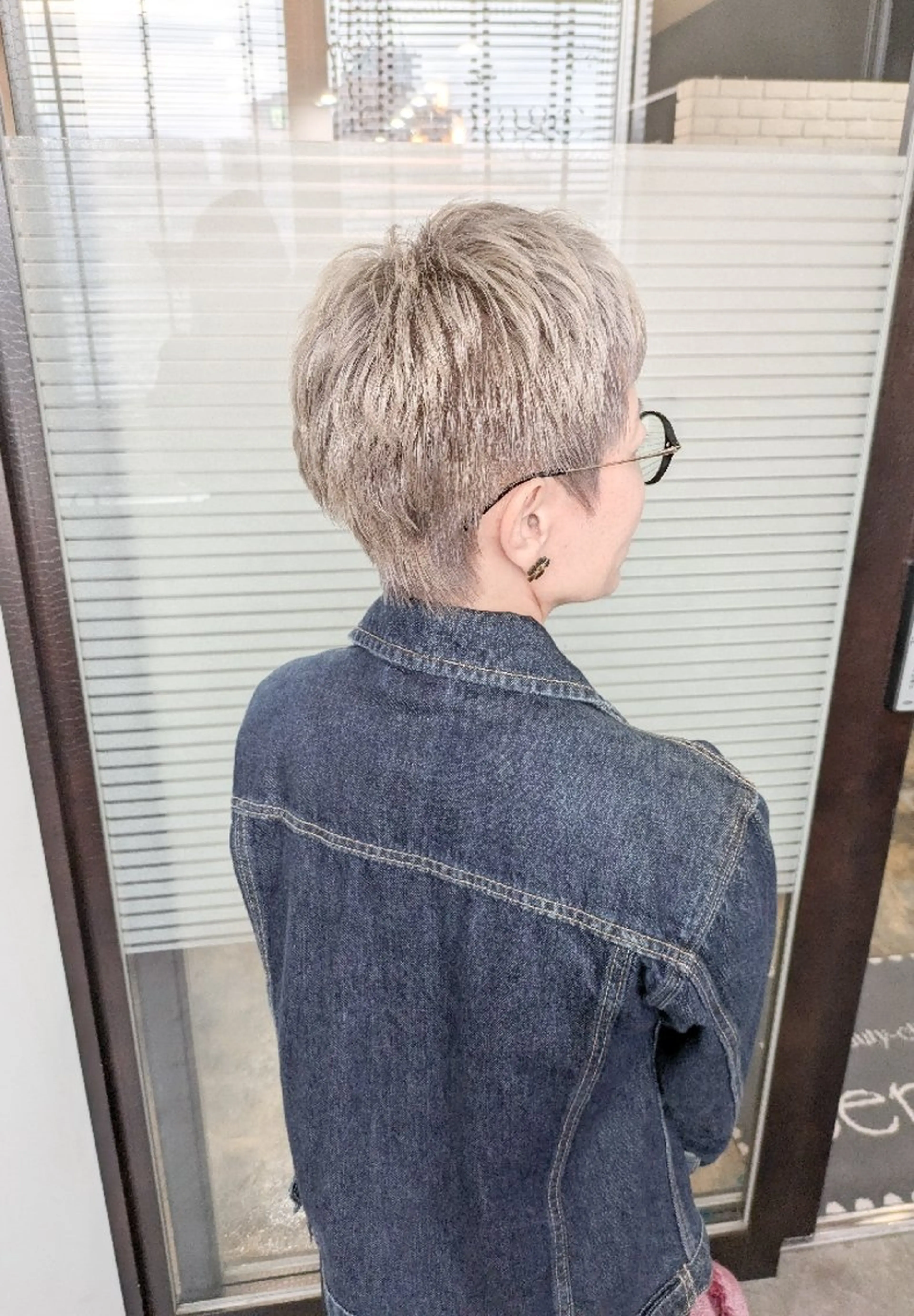 ショート カラー ベージュカラー ダブルカラー ホワイトベージュ sepiage trois所属・酒井 亜希のヘアスタイル