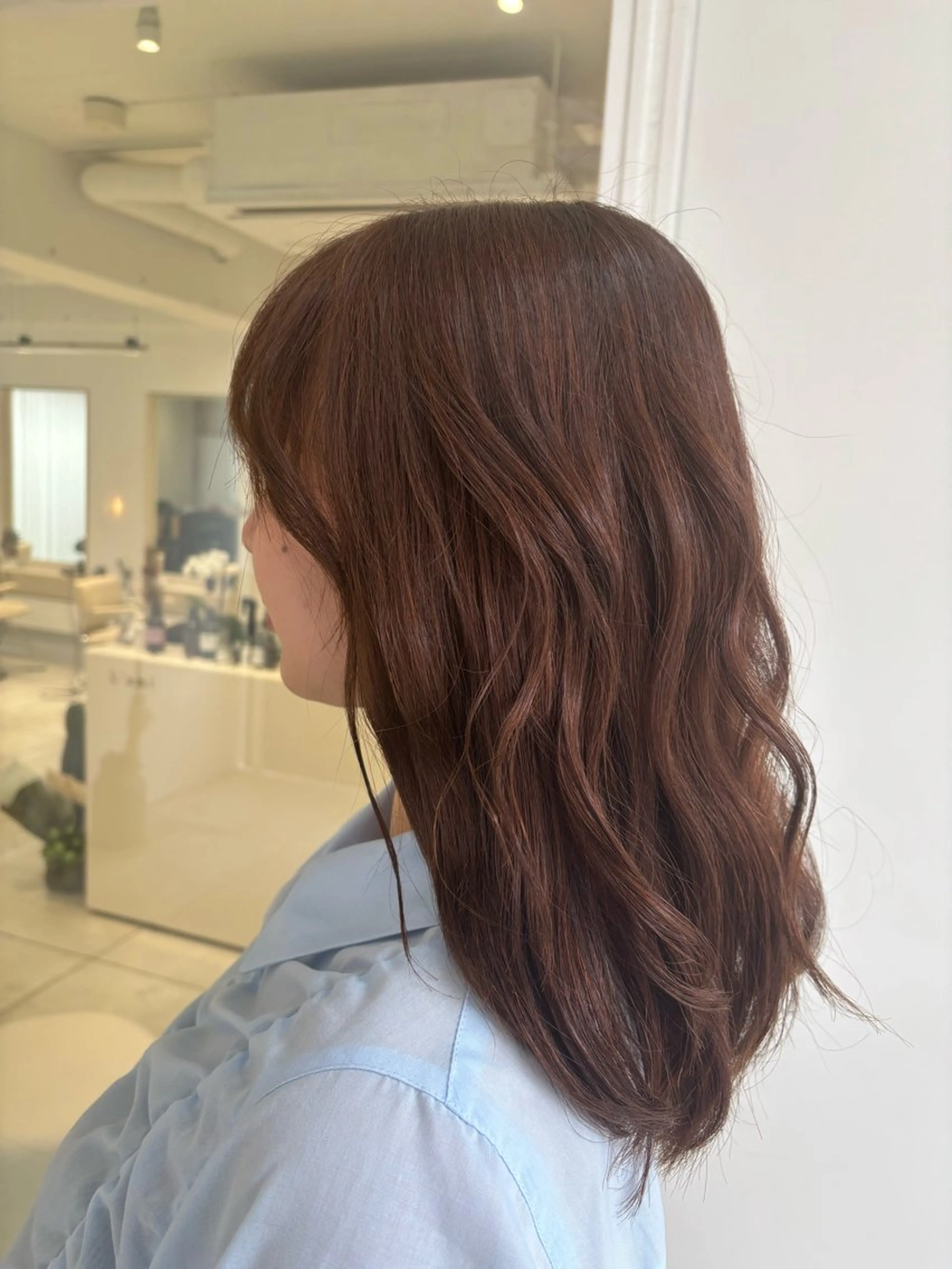 ミディアム olelo所属・MAI 国立/暗髪のヘアスタイル