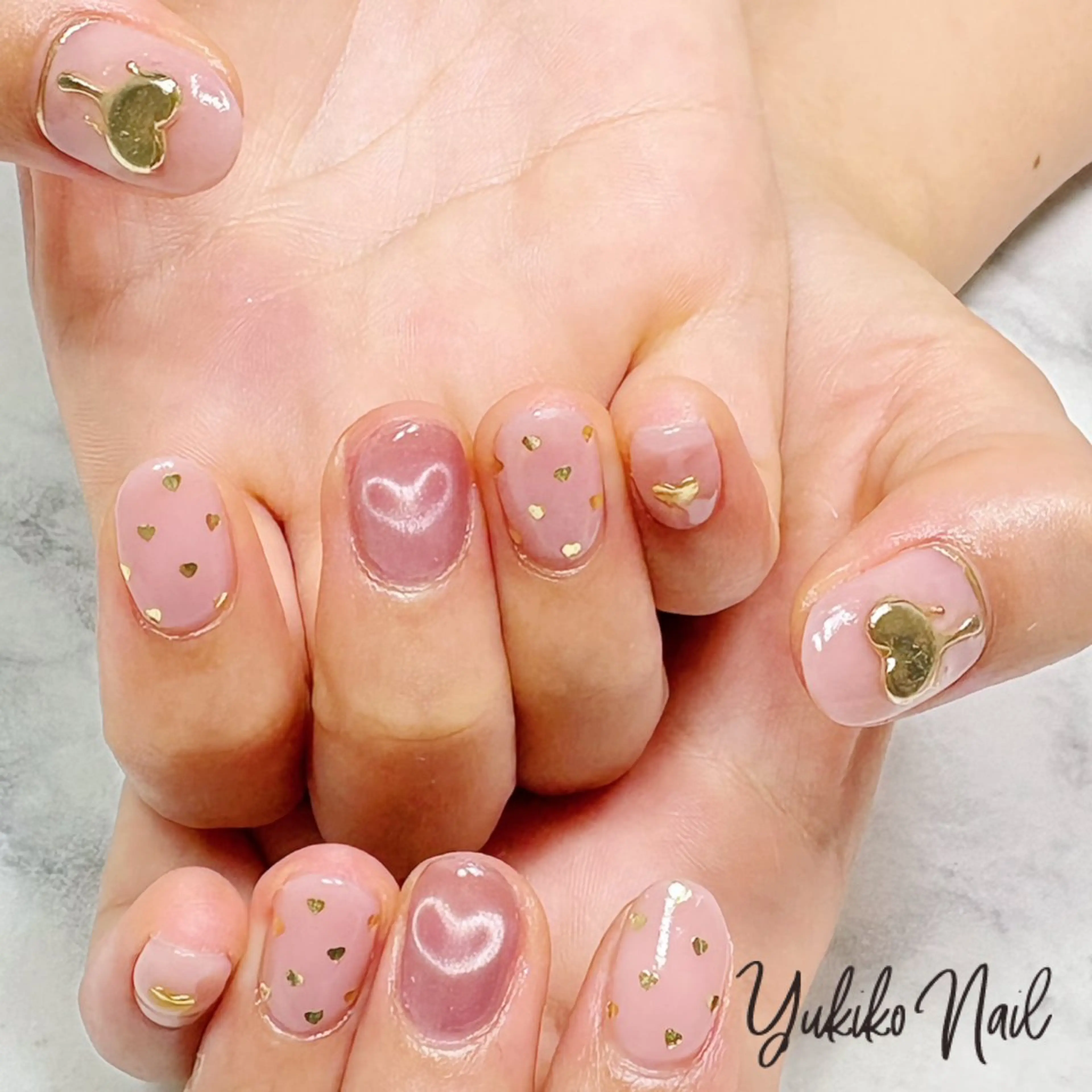 ネイル ゴールド ハート ピンク シンプルネイル バレンタイン ハンドネイル ユキコ ネイルのネイルデザイン