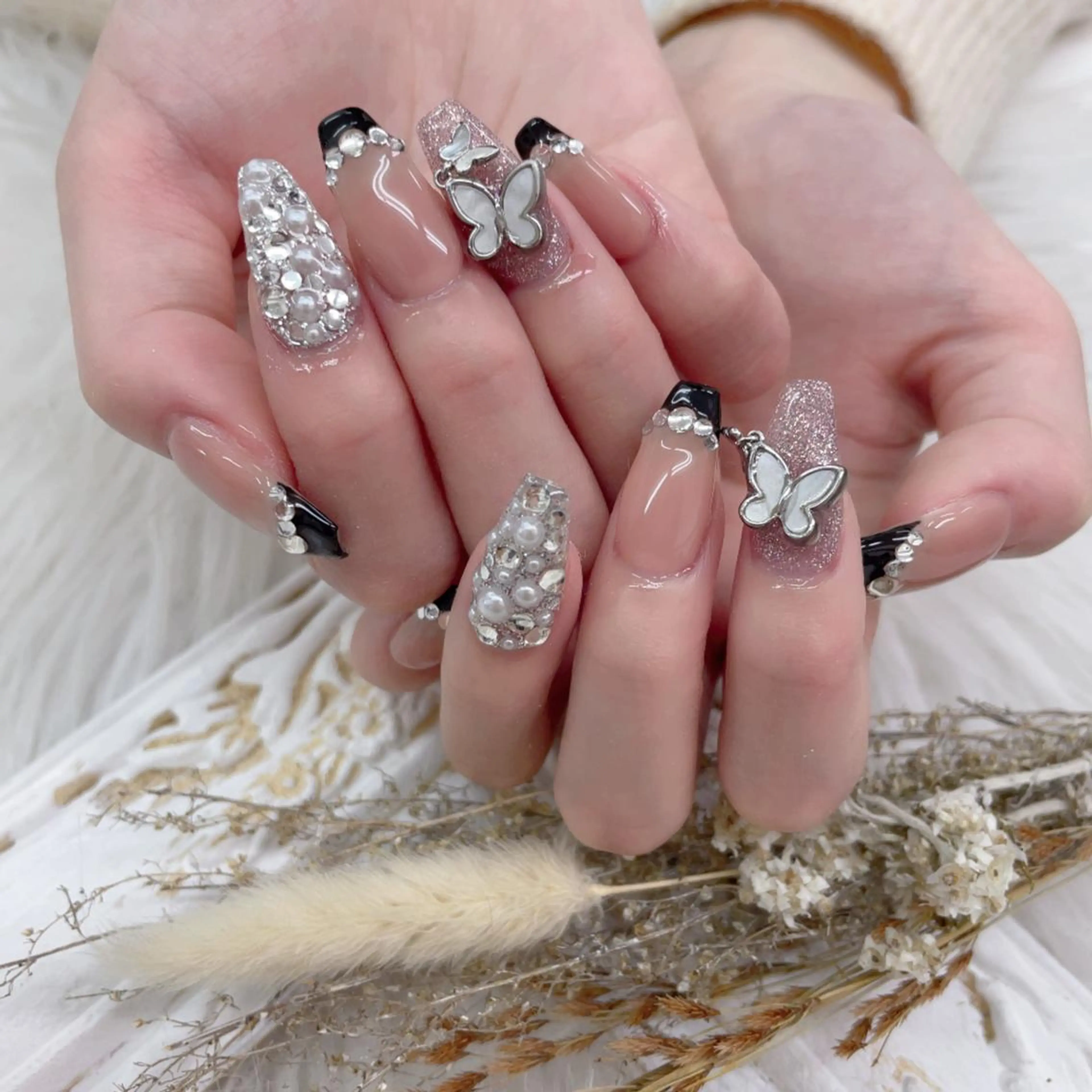 ネイル 🦋ネイルサロン ブラン🌈ゆりのネイルデザイン