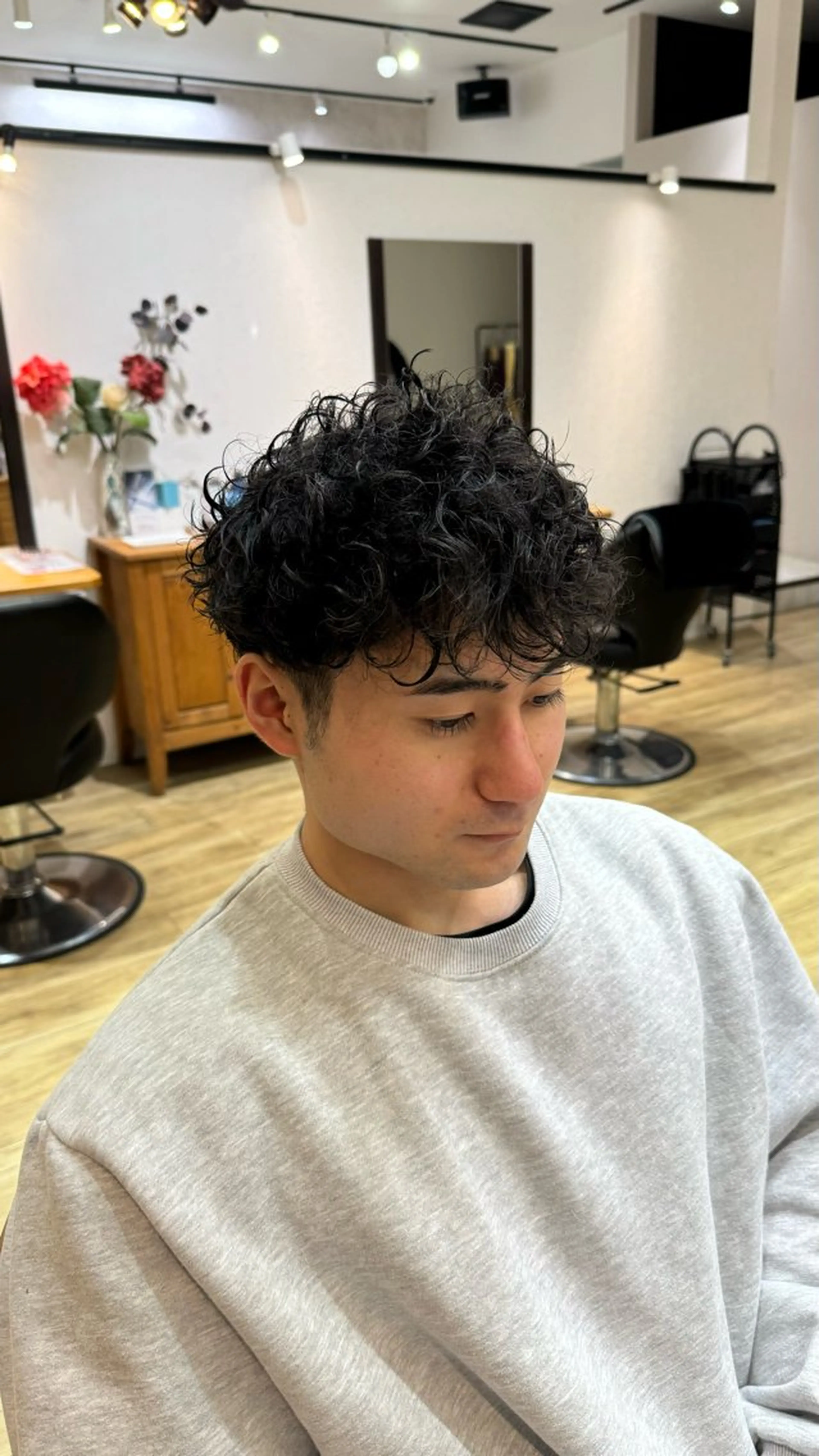 パーマ メンズ メンズパーマ スパイラルパーマ カット 山脇 郁叶のヘアスタイル