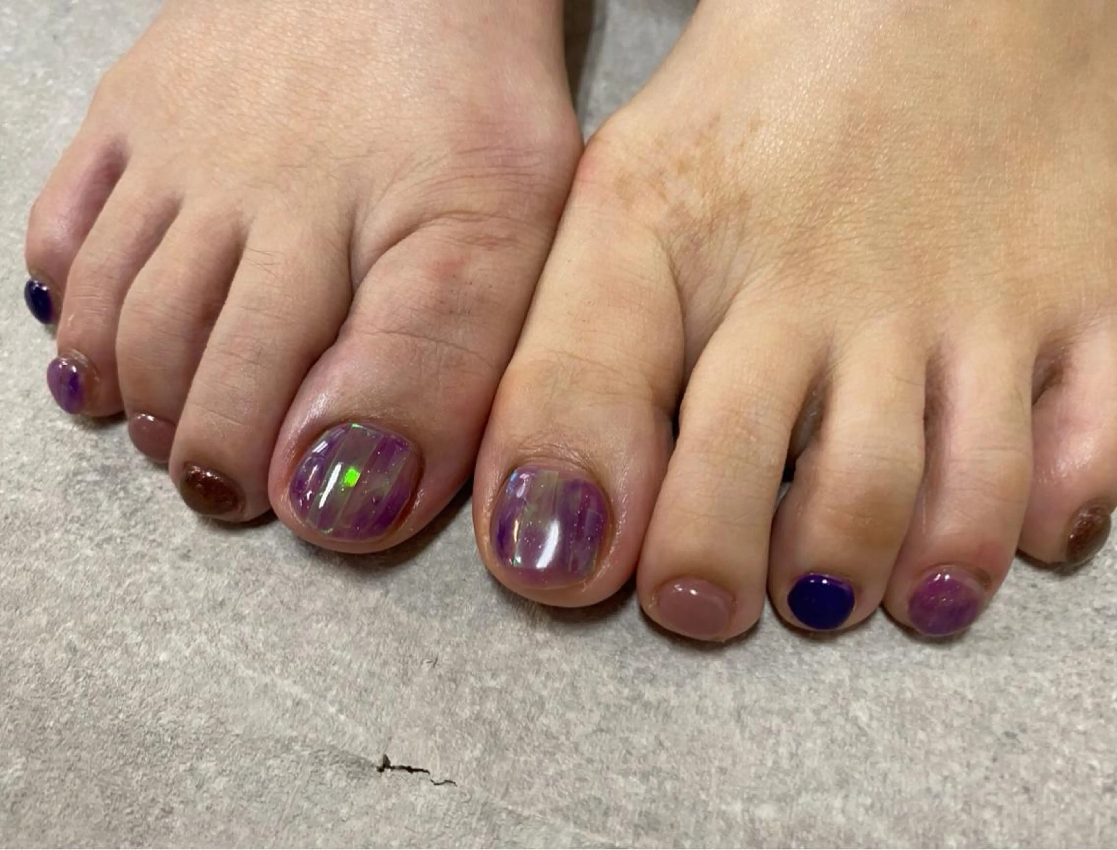 ネイル フットネイル キラキラネイル フットネイル FASTNAIL PLUS 新宿店のネイルデザイン