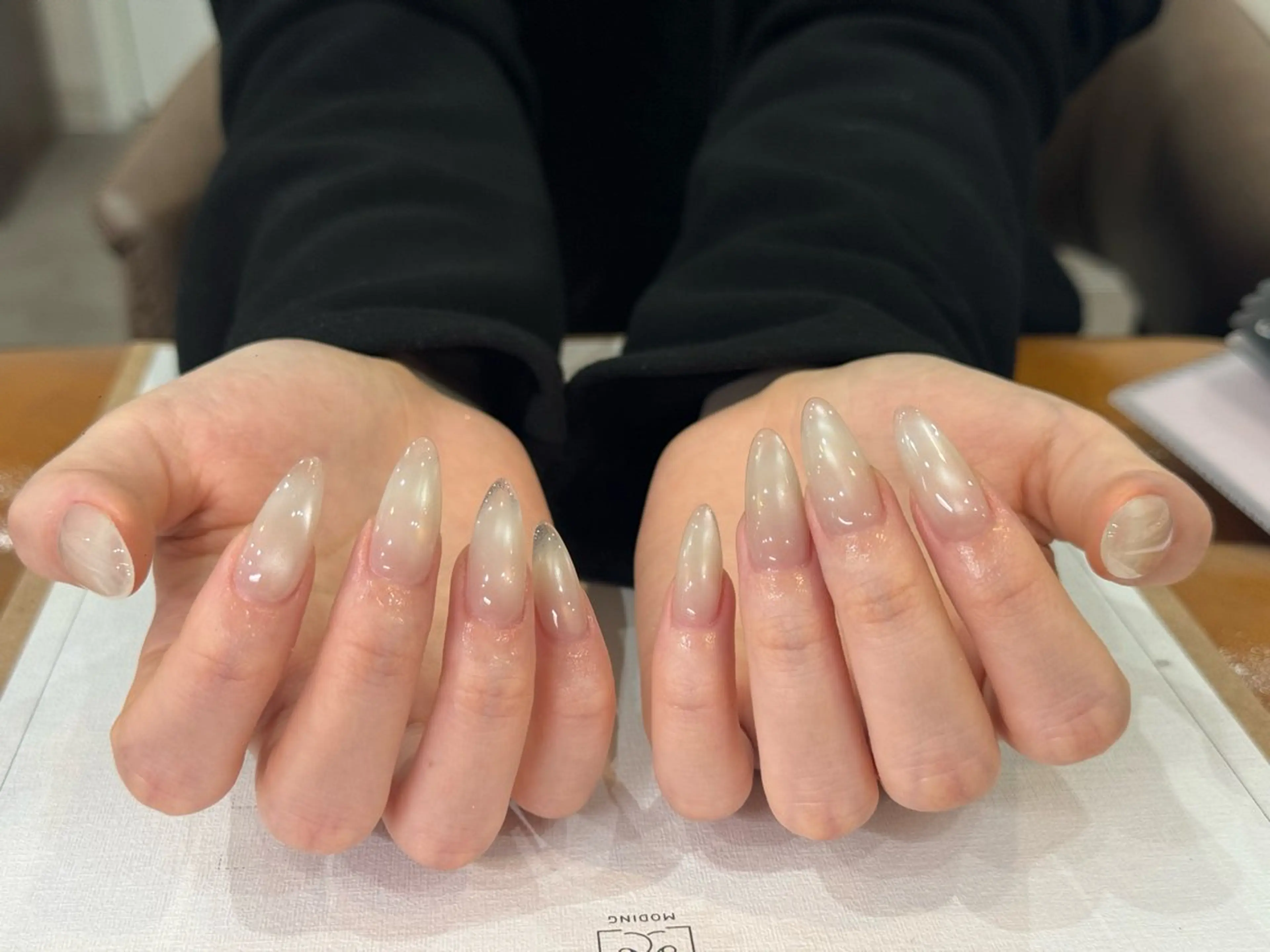 ネイル アニマル柄 ボルドー ブラウン フレンチネイル ゴールド ハンドネイル MILO 168 池袋のネイルデザイン