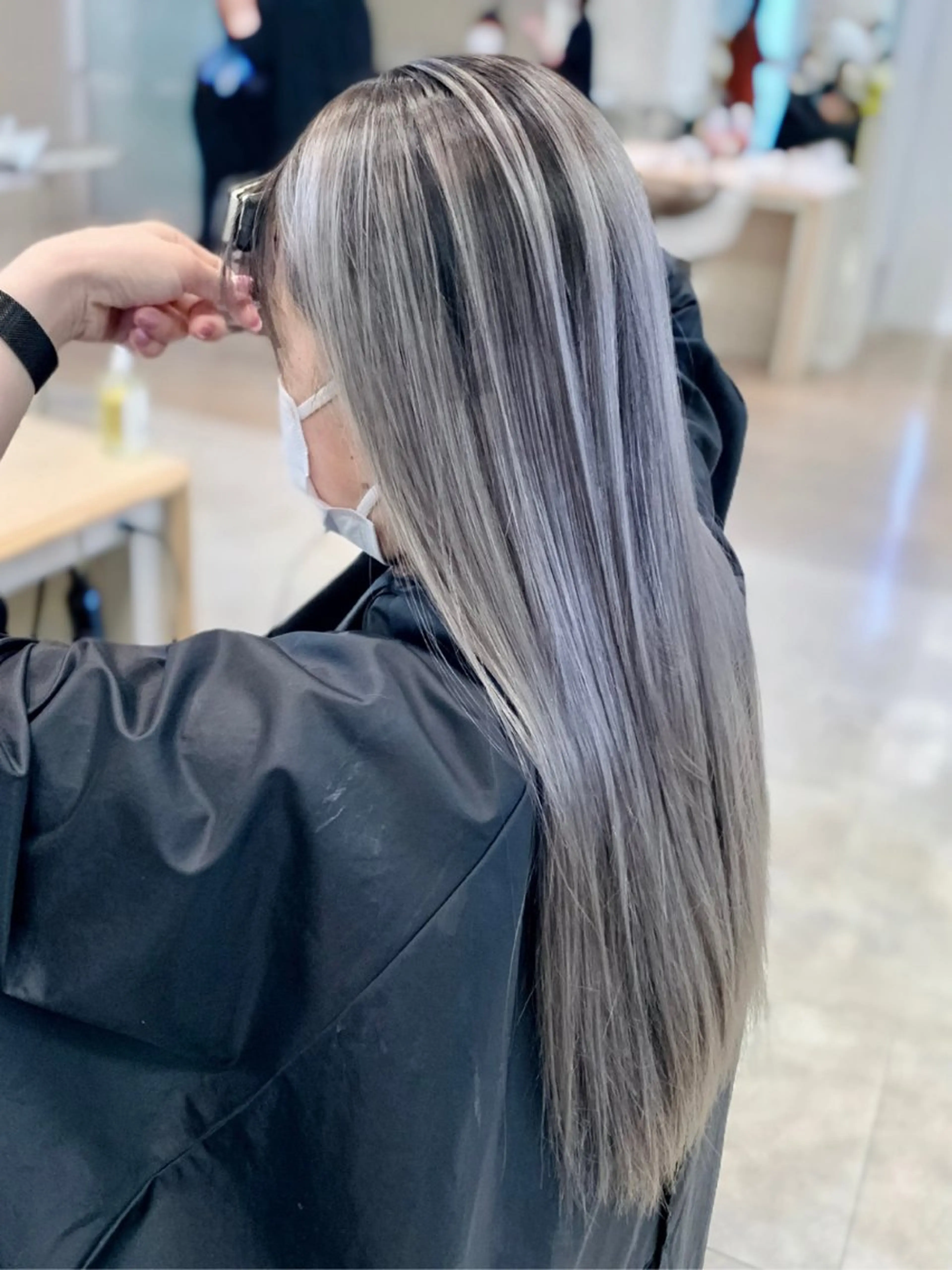 ロング カラー バレイヤージュ レイヤーカット ヘアカラー トリートメント 銀座/ハイライト特化 🌿ブリーチ/片山のヘアスタイル