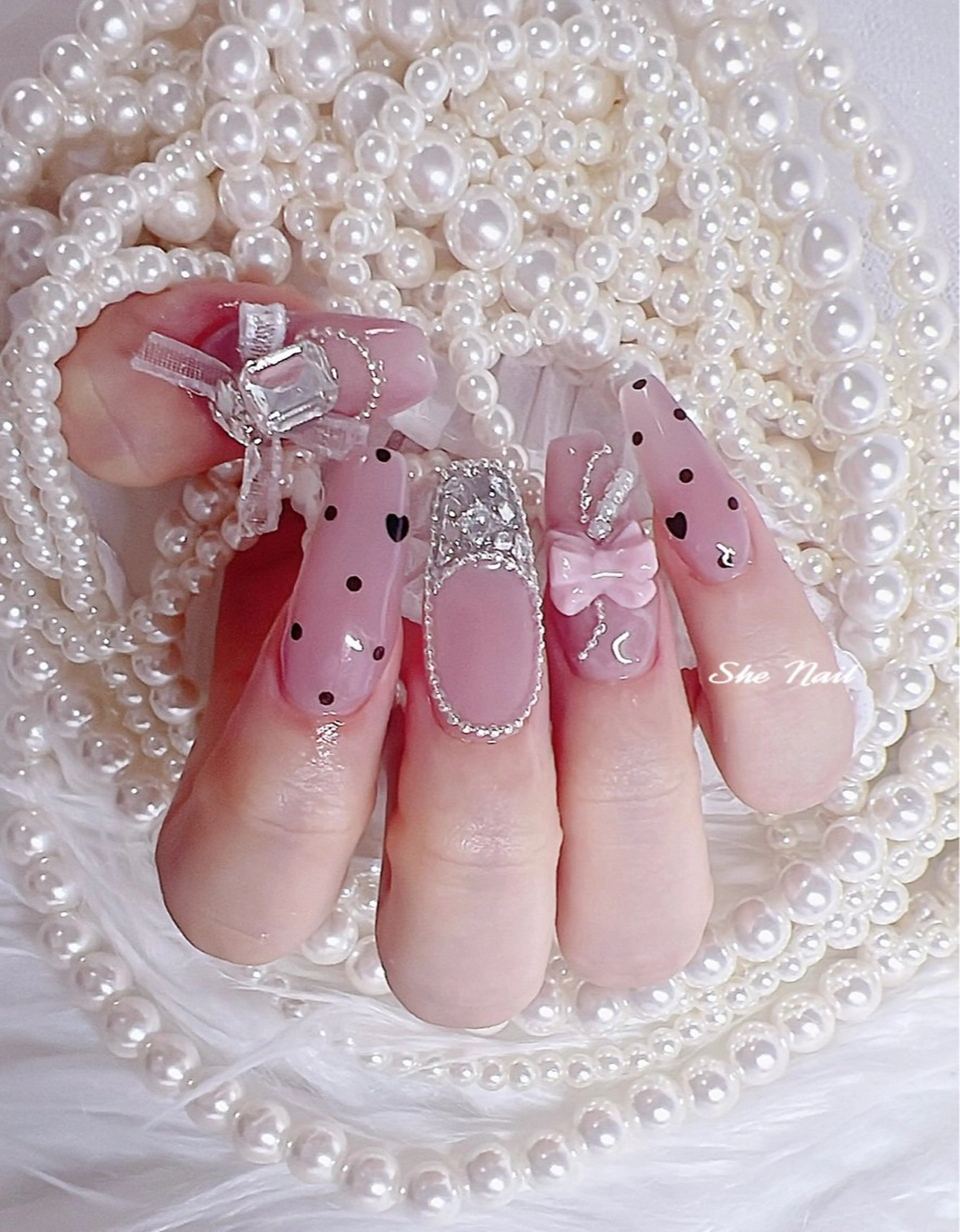 ネイル チークネイル 長さ出し フレンチネイル ガラスフレンチ キラキラネイル She   Nail所属・ISA_ BELLAのネイルデザイン