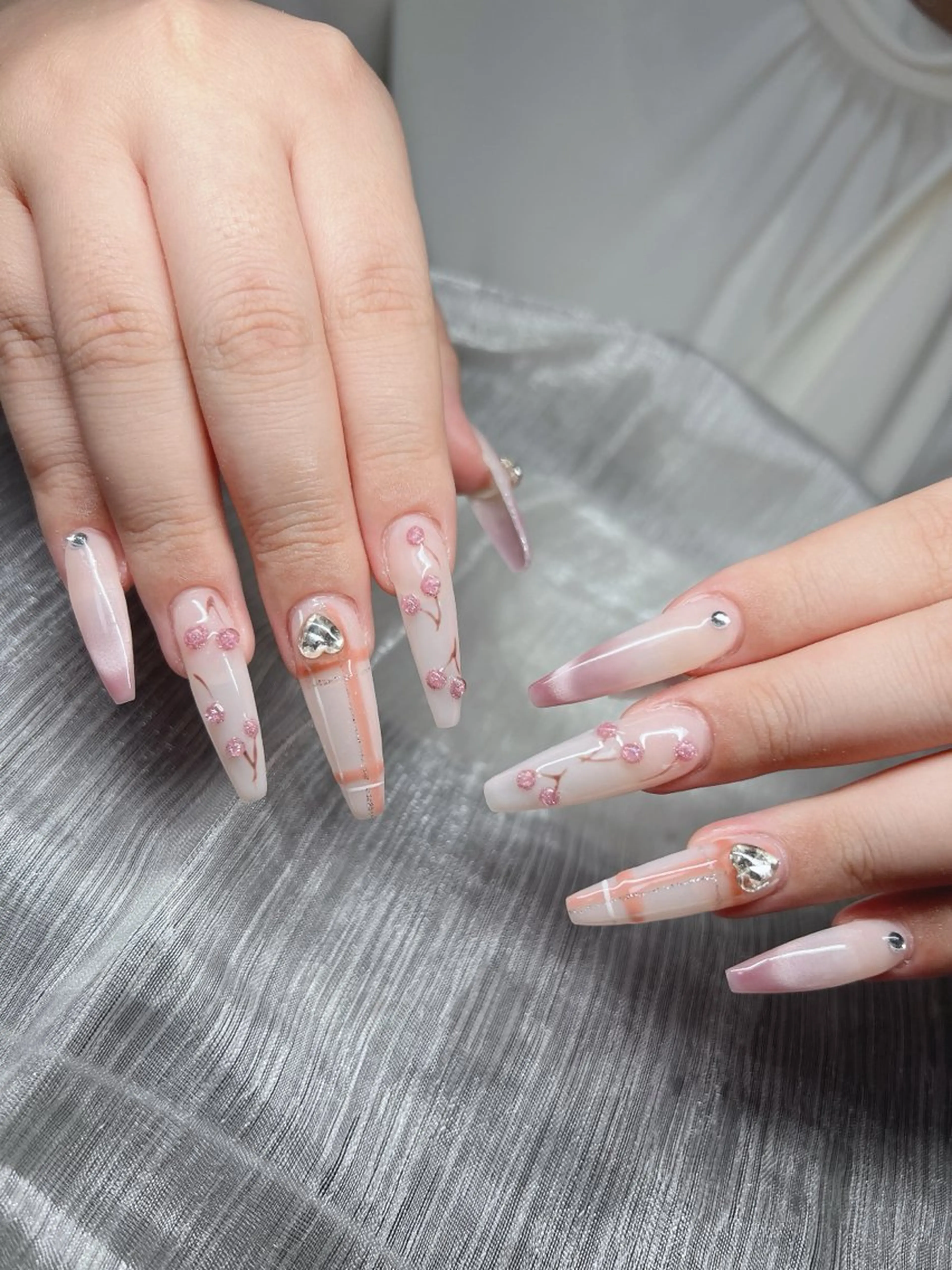 ネイル Lee Nailsのネイルデザイン
