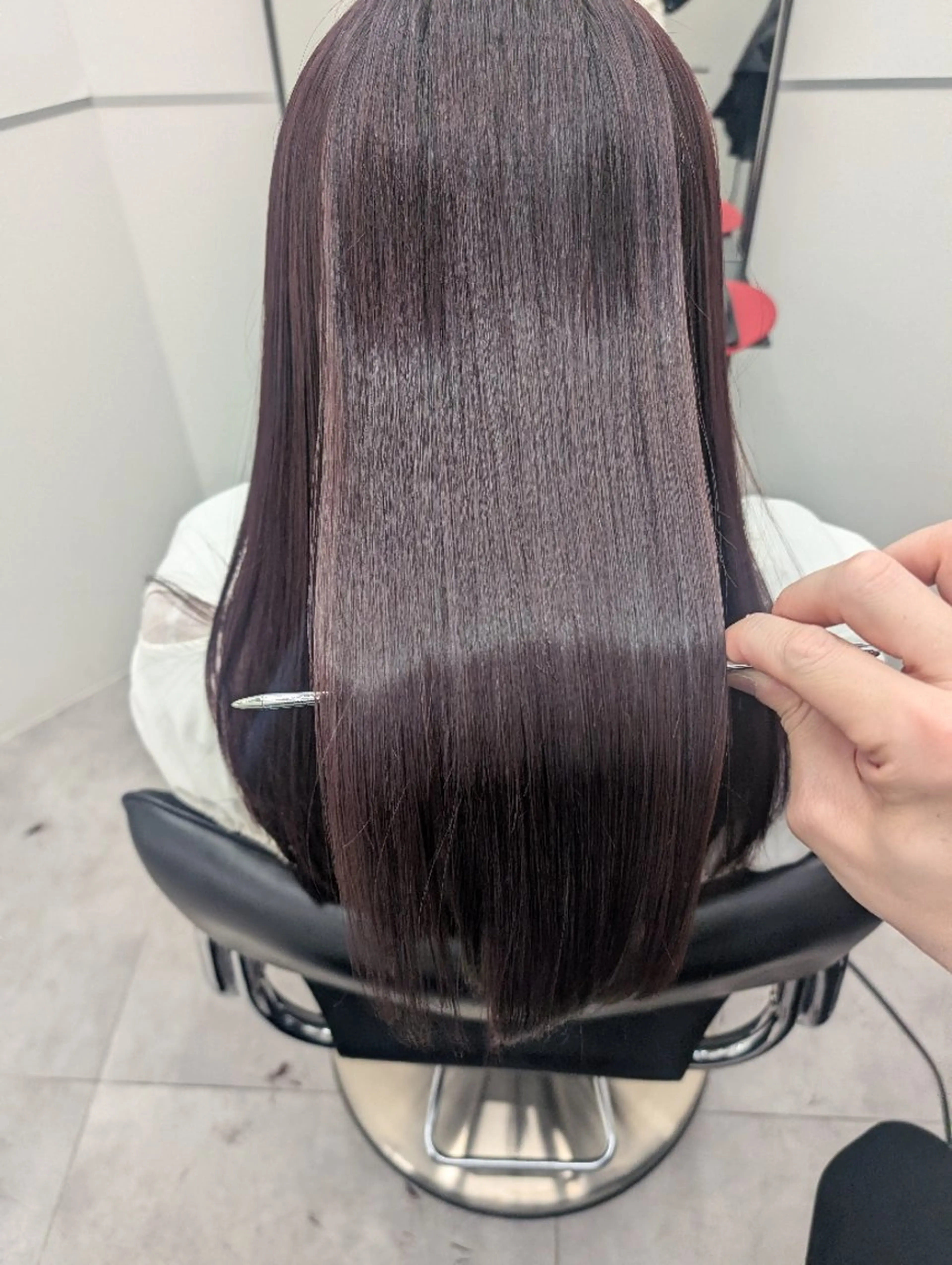 ロング ラベンダーベージュ GOToday所属・艶髪／オリーブ系／ 肌が綺麗に見えるお色のヘアスタイル