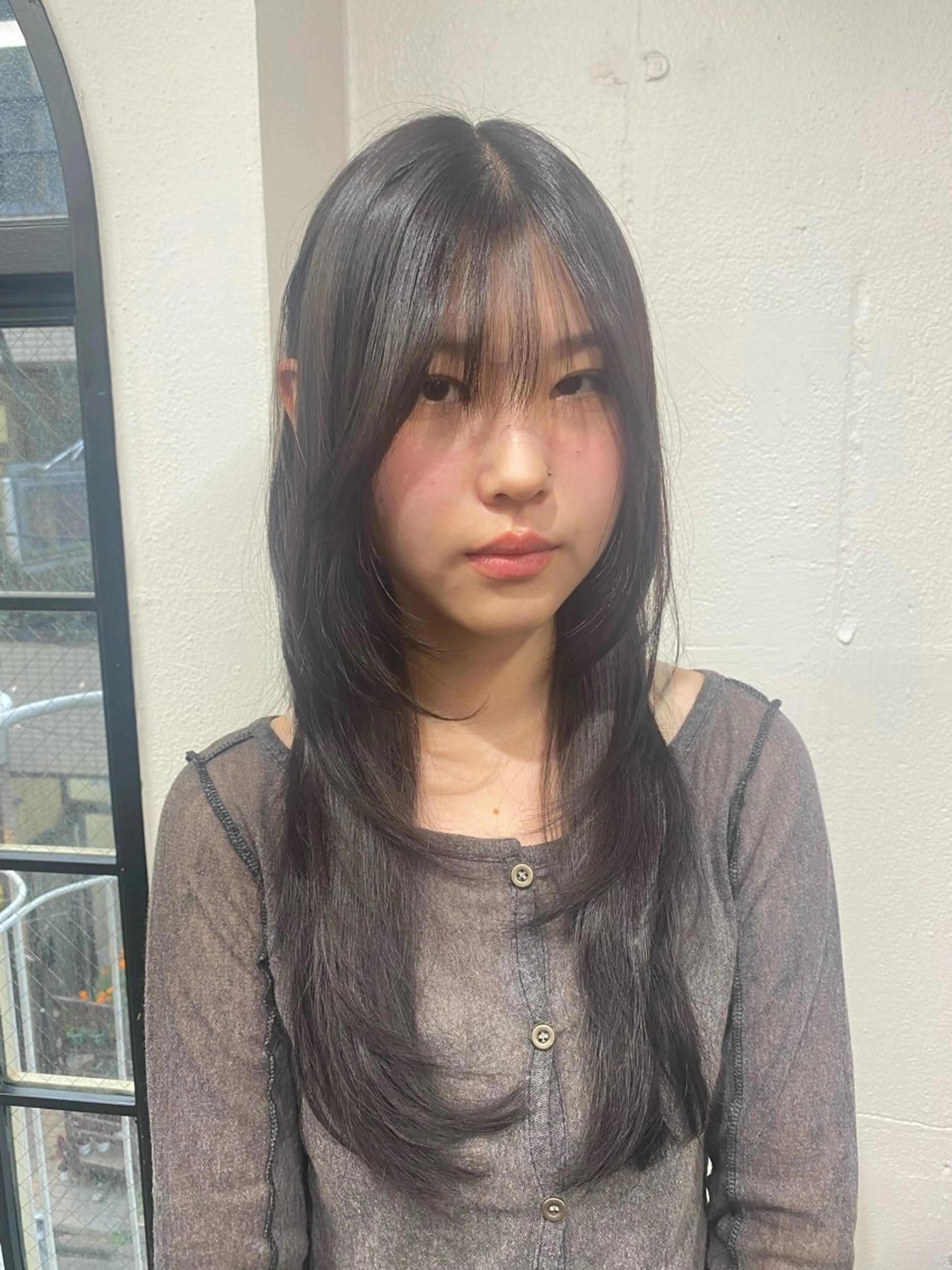 ミディアム カラー ヘアアレンジ くびれヘア 韓国風ヘア レイヤーカット ワンホンヘア カット トリートメント 🌟🍒ハイトーン 韓国ヘア/ユウミのヘアスタイル