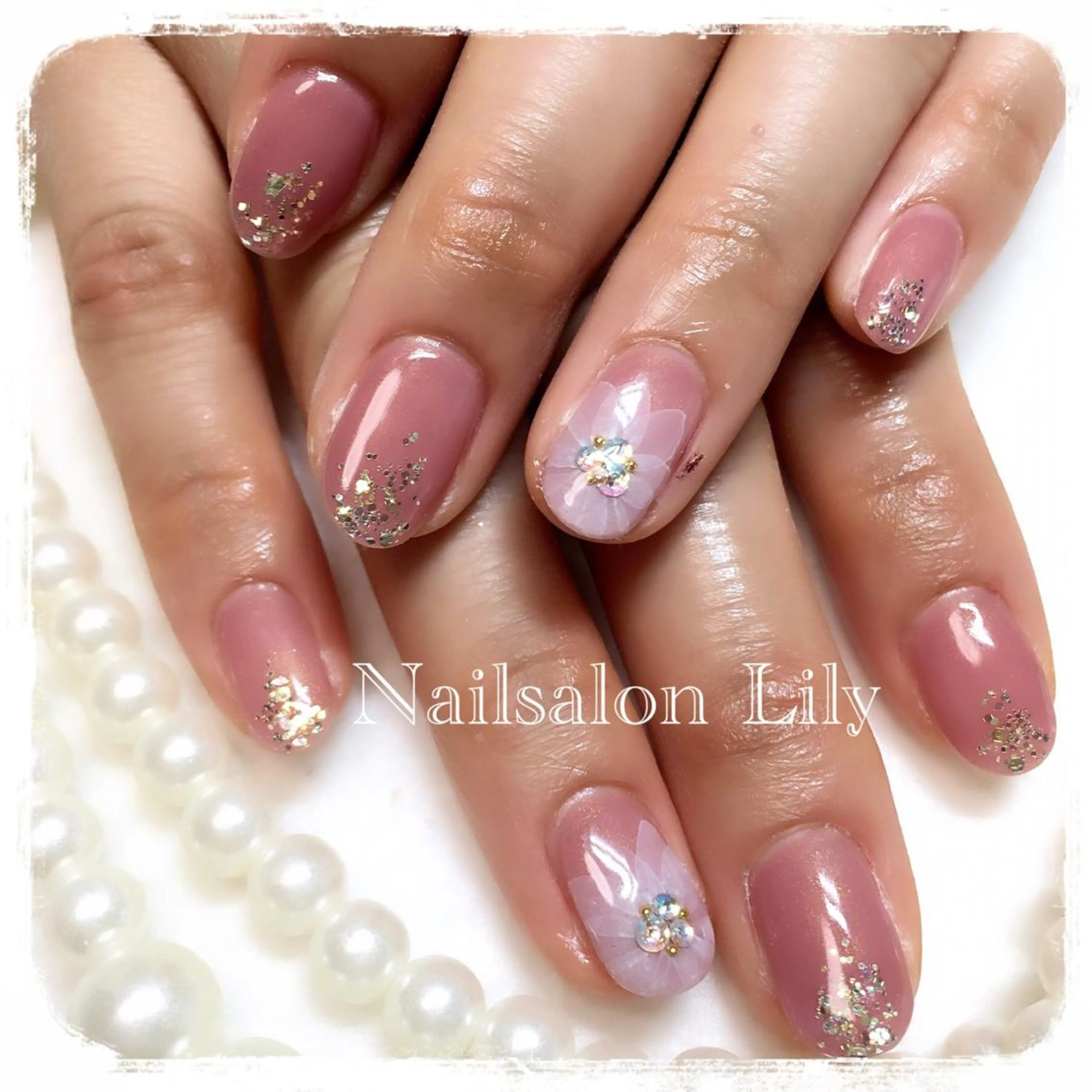 ネイル フラワーネイル Nailsalon Lilyのネイルデザイン