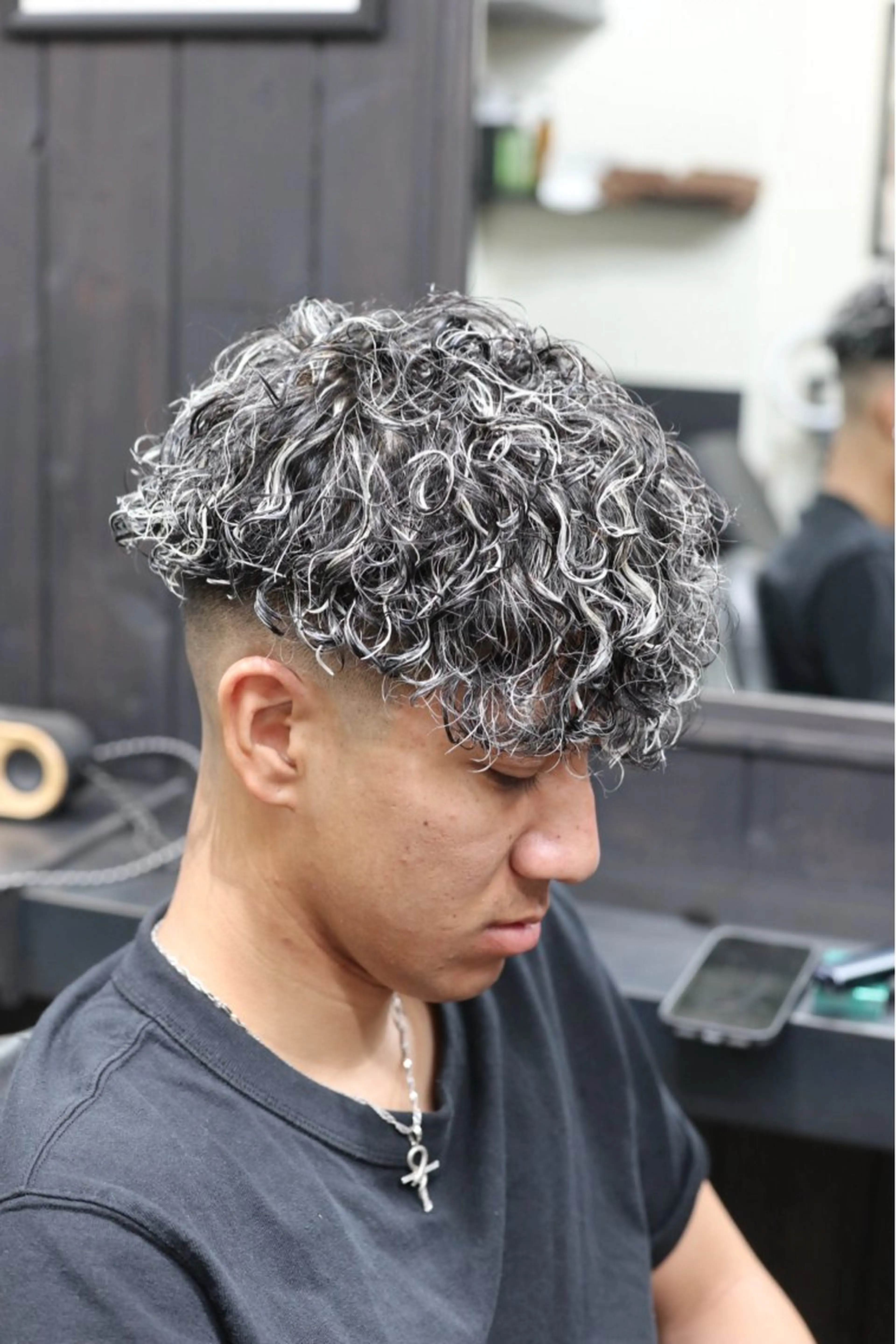 ロング カラー パーマ カット ヘアカラー パーマ 断髪刈舞所属・フェード・メッシュ ハイトーン/fumaのヘアスタイル