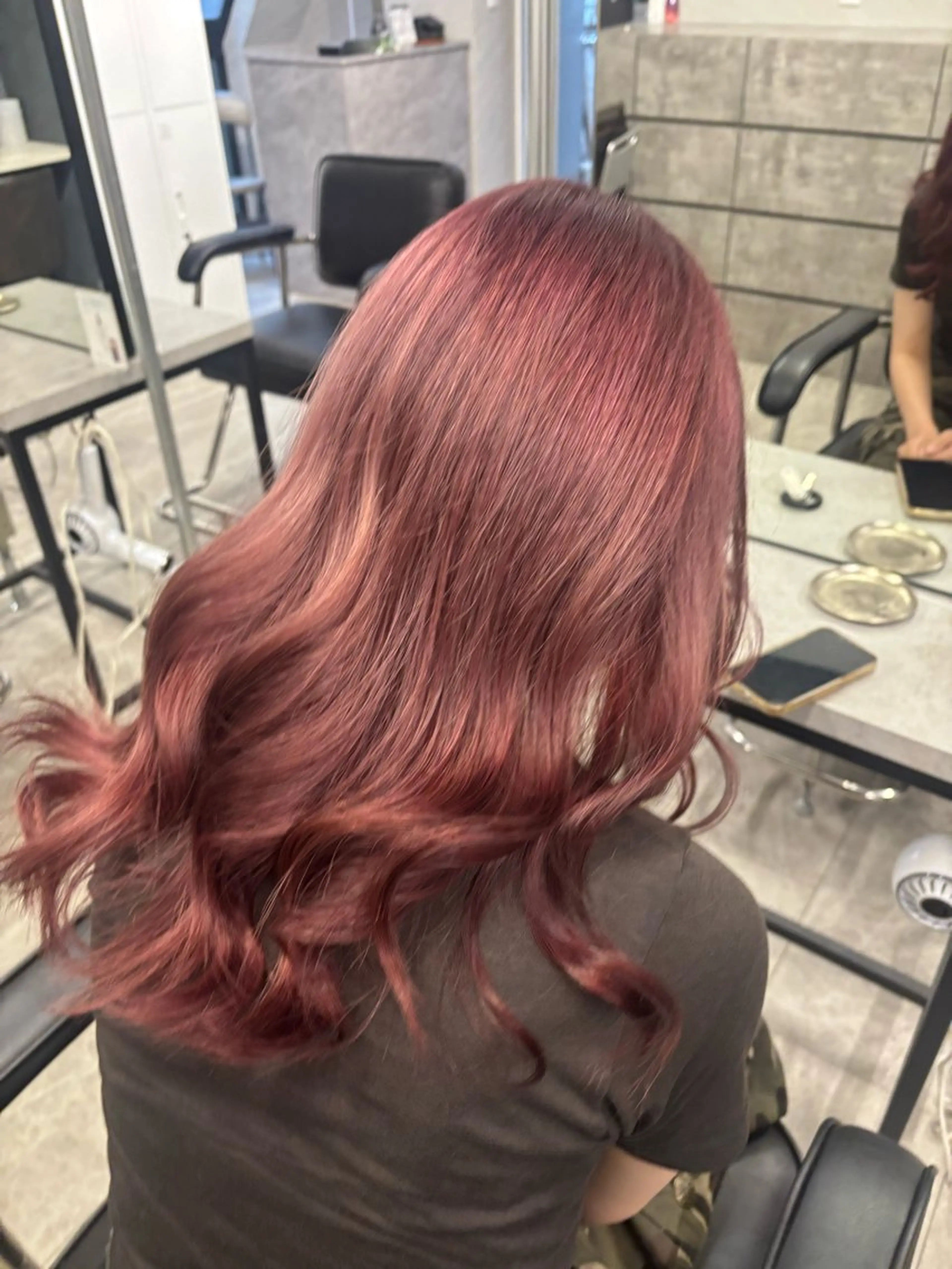 セミロング カラー URARA ／メンズカットのヘアスタイル