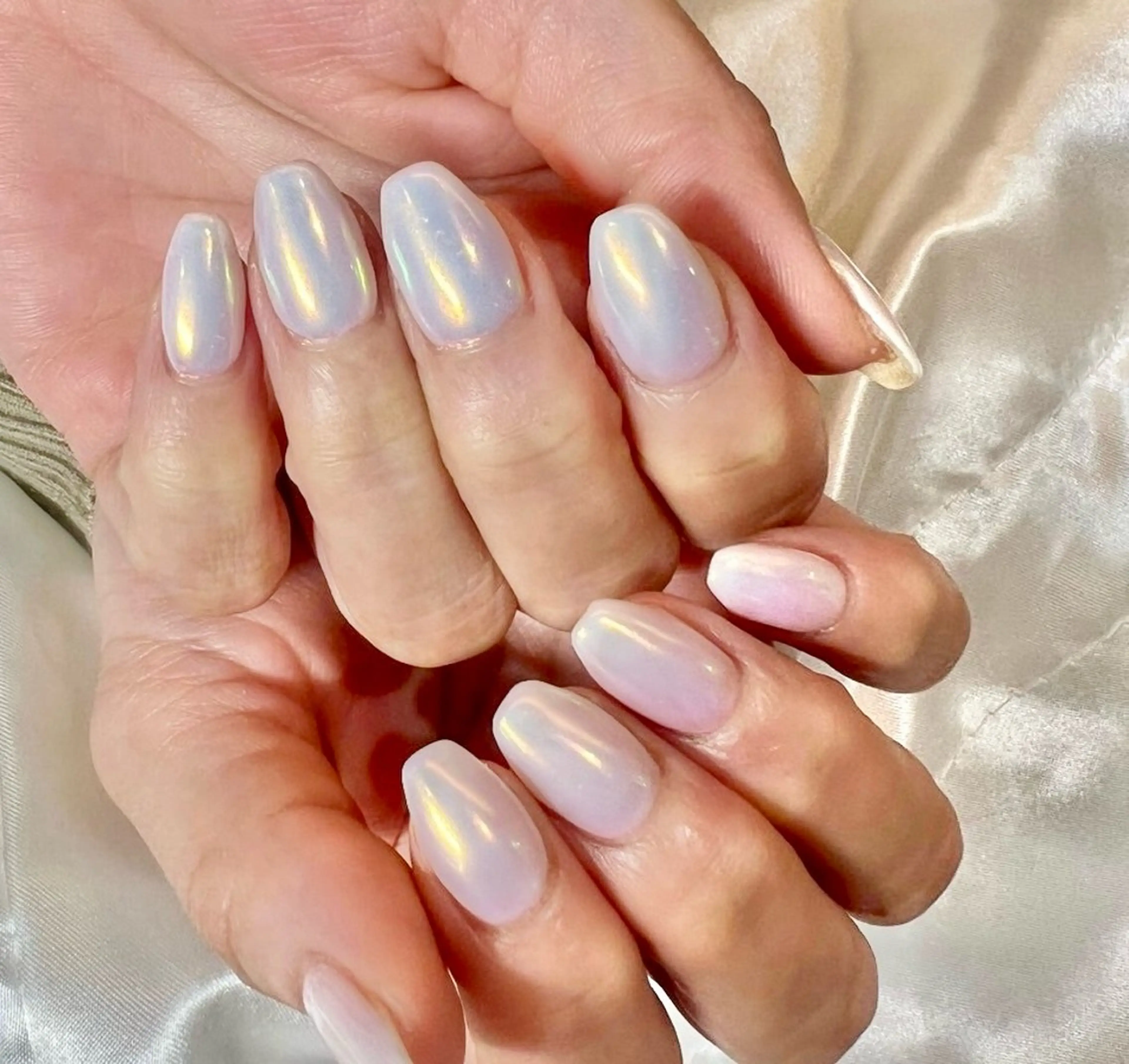 ネイル オーロラネイル ホワイト ハンドネイル パラスパガーデン ♡齊藤歩のネイルデザイン