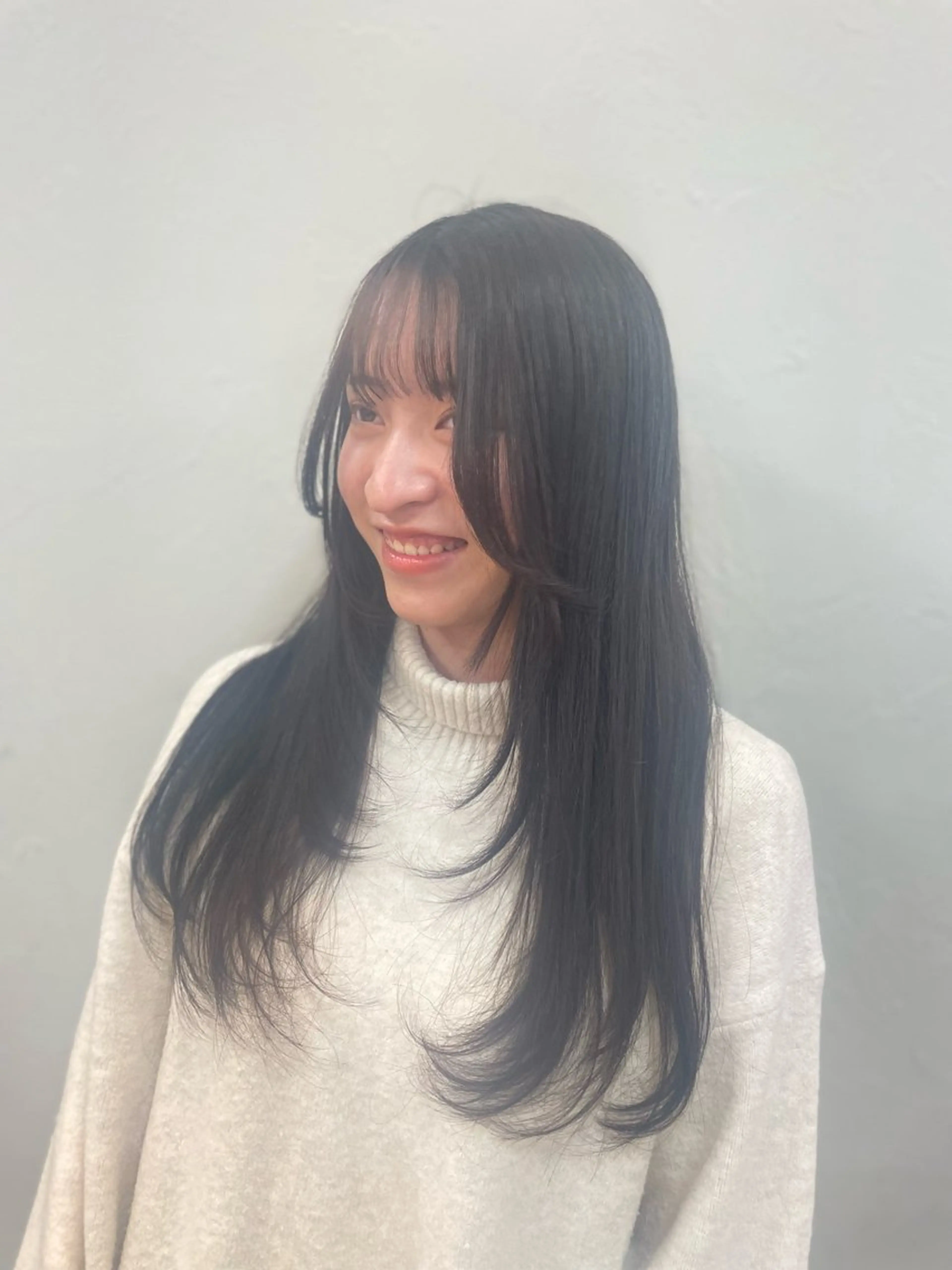 ロング ハイトーン×デザイン 🪽🫧HIKARIのヘアスタイル