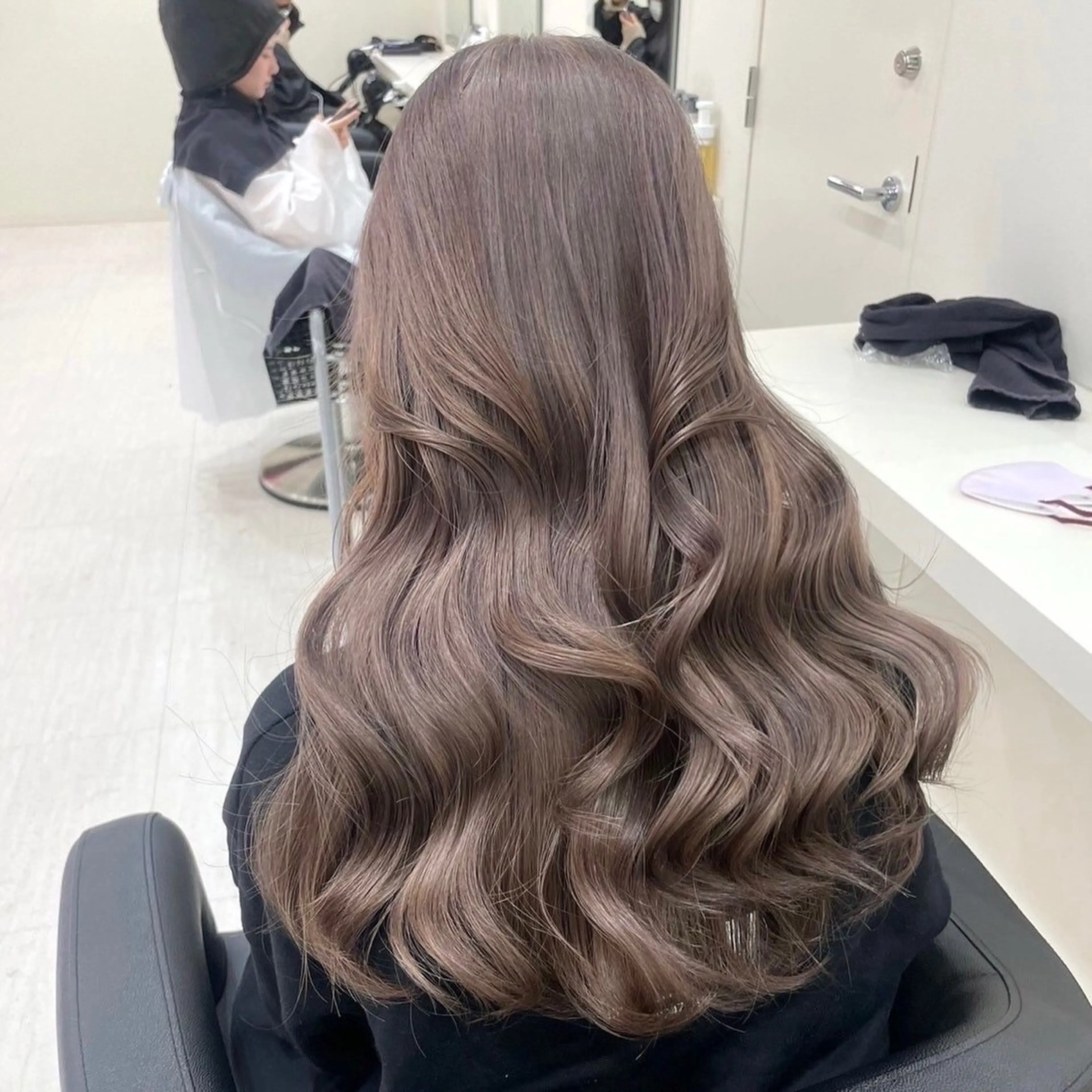 ロング カラー ヘアカラー ダメージレスハイ トーン💖kanonのヘアスタイル