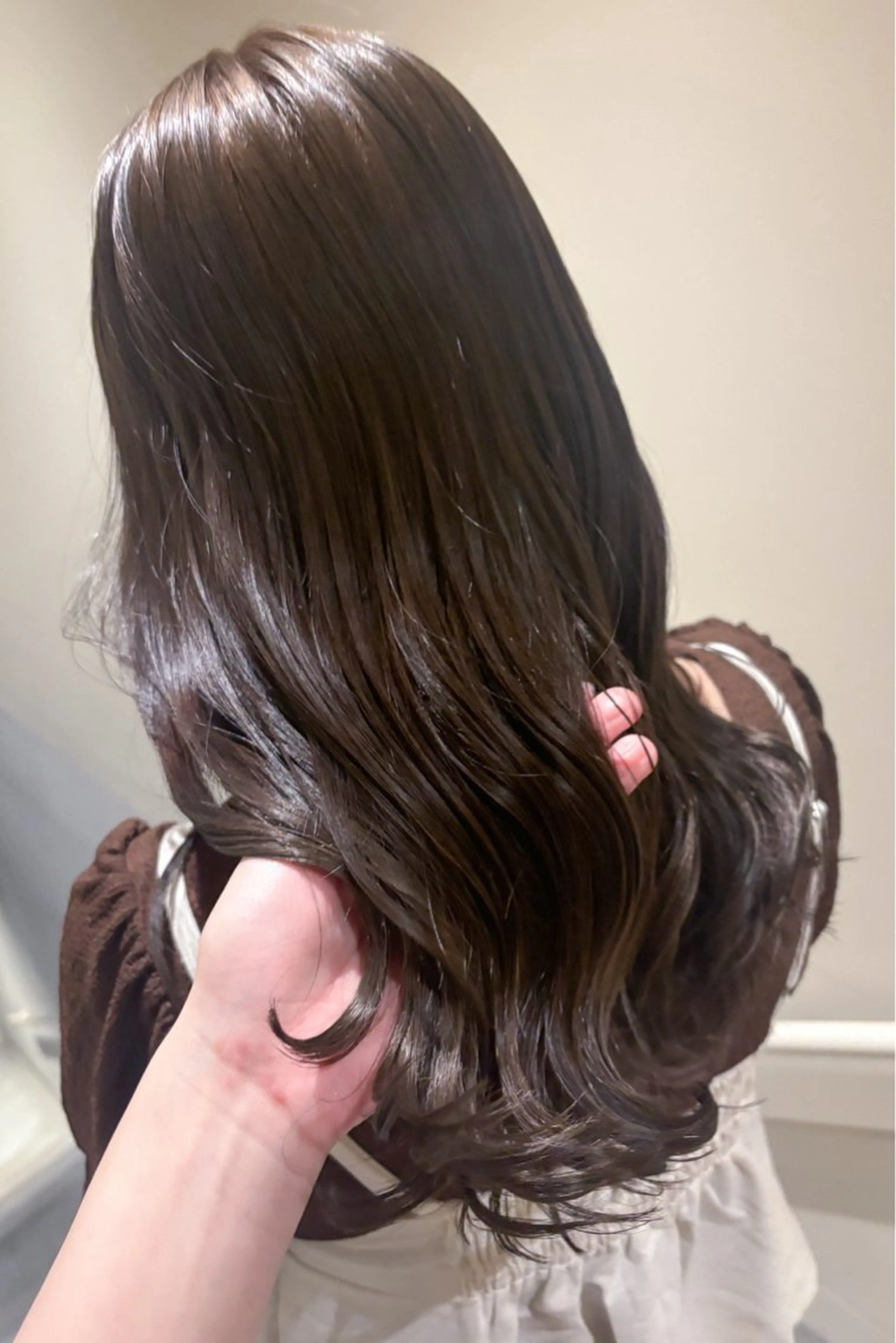 セミロング カラー ベージュカラー ブリーチ ブリーチなしカラー オリーブベージュ カット ヘアカラー 烏丸/透明感カラー/ ヘッドスパ/kahoのヘアスタイル