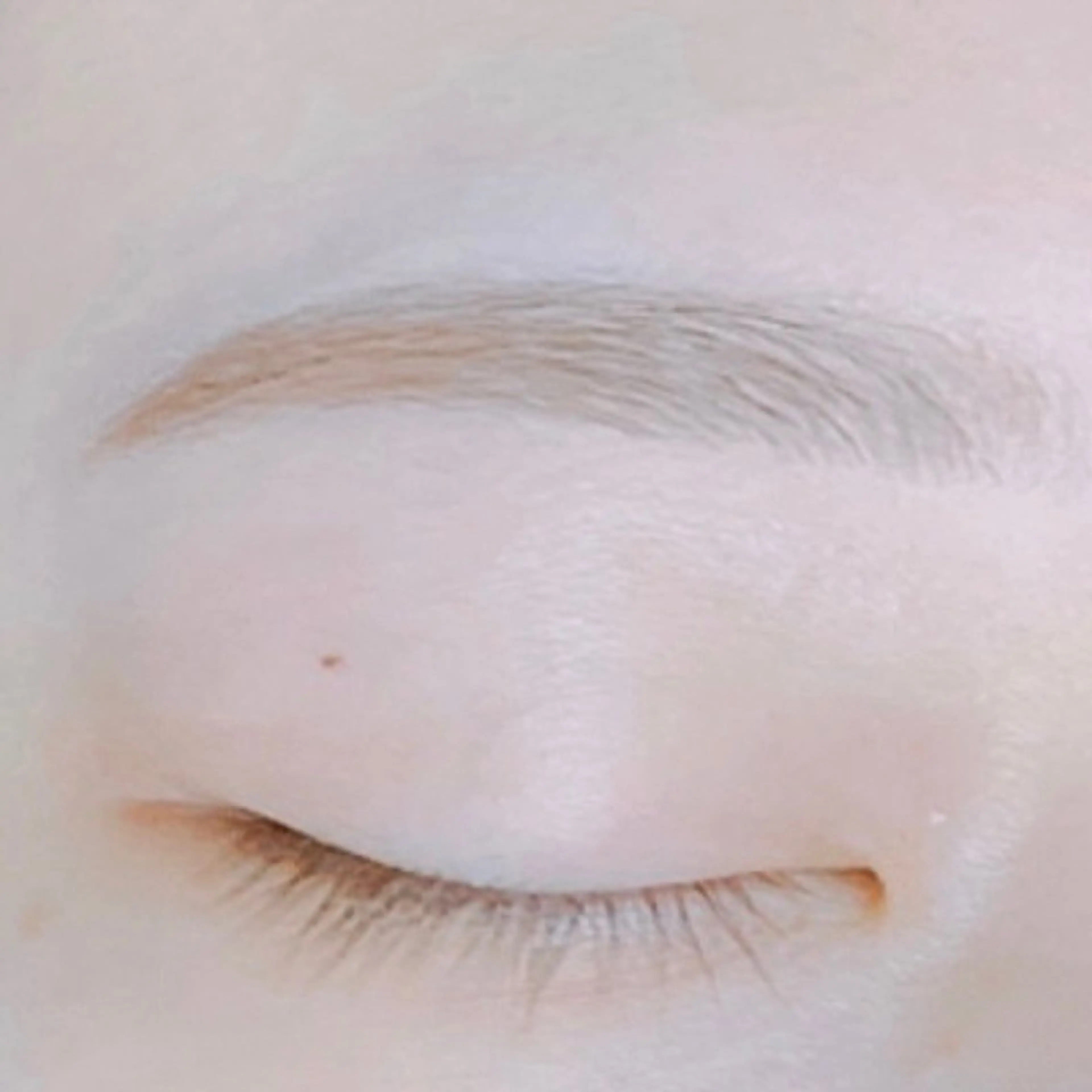 アイブロウ 眉毛ワックス脱毛 アイニコ天神店 徳島のマツエク・マツパデザイン