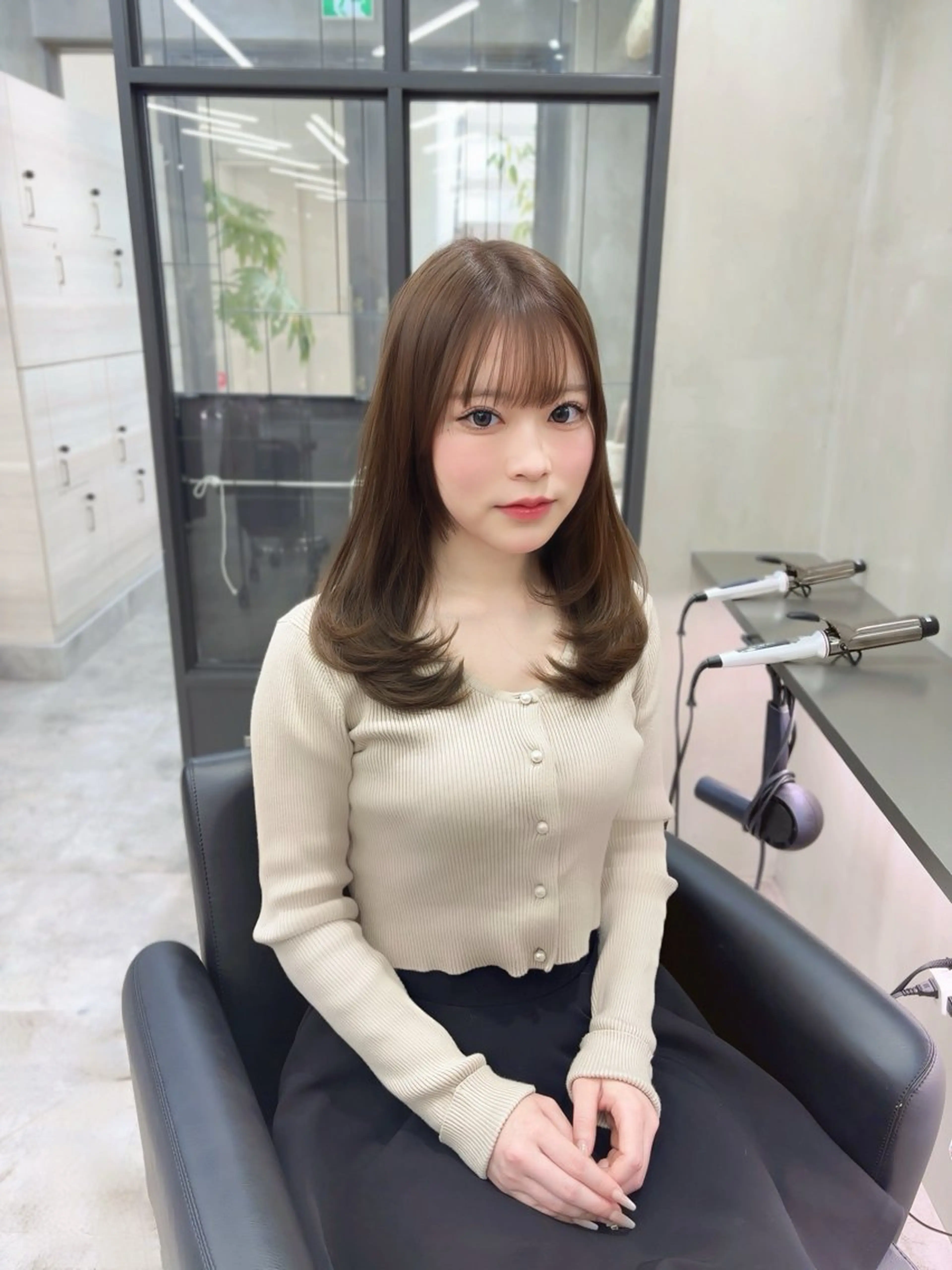 ミディアム カラー ヘアアレンジ 顔周りカット レイヤーカット the path sora♡のヘアスタイル