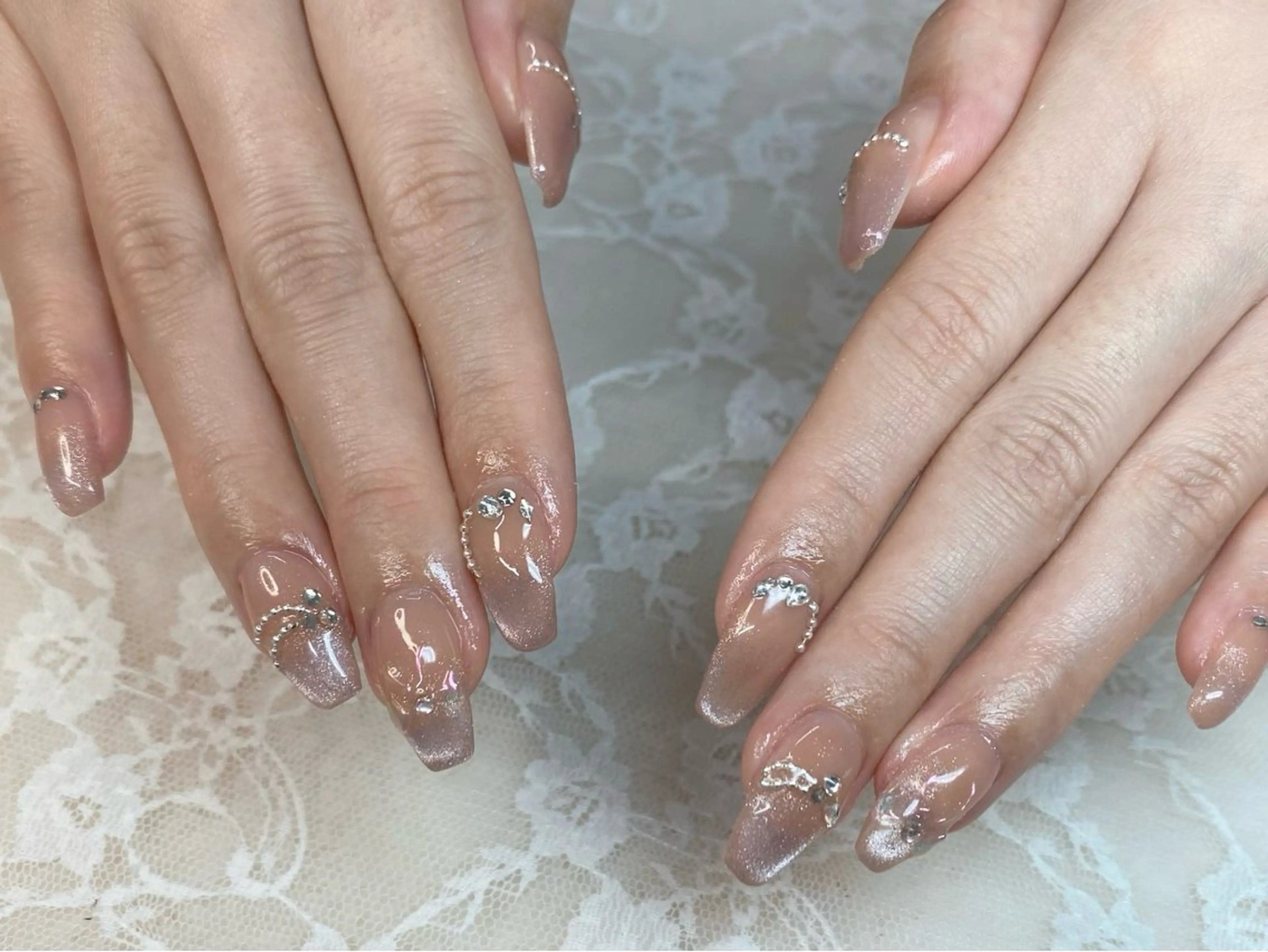 ネイル グラデーション ストーンネイル ワンホンネイル ハンドネイル ハンドケア Epokku ネイルサロンのネイルデザイン