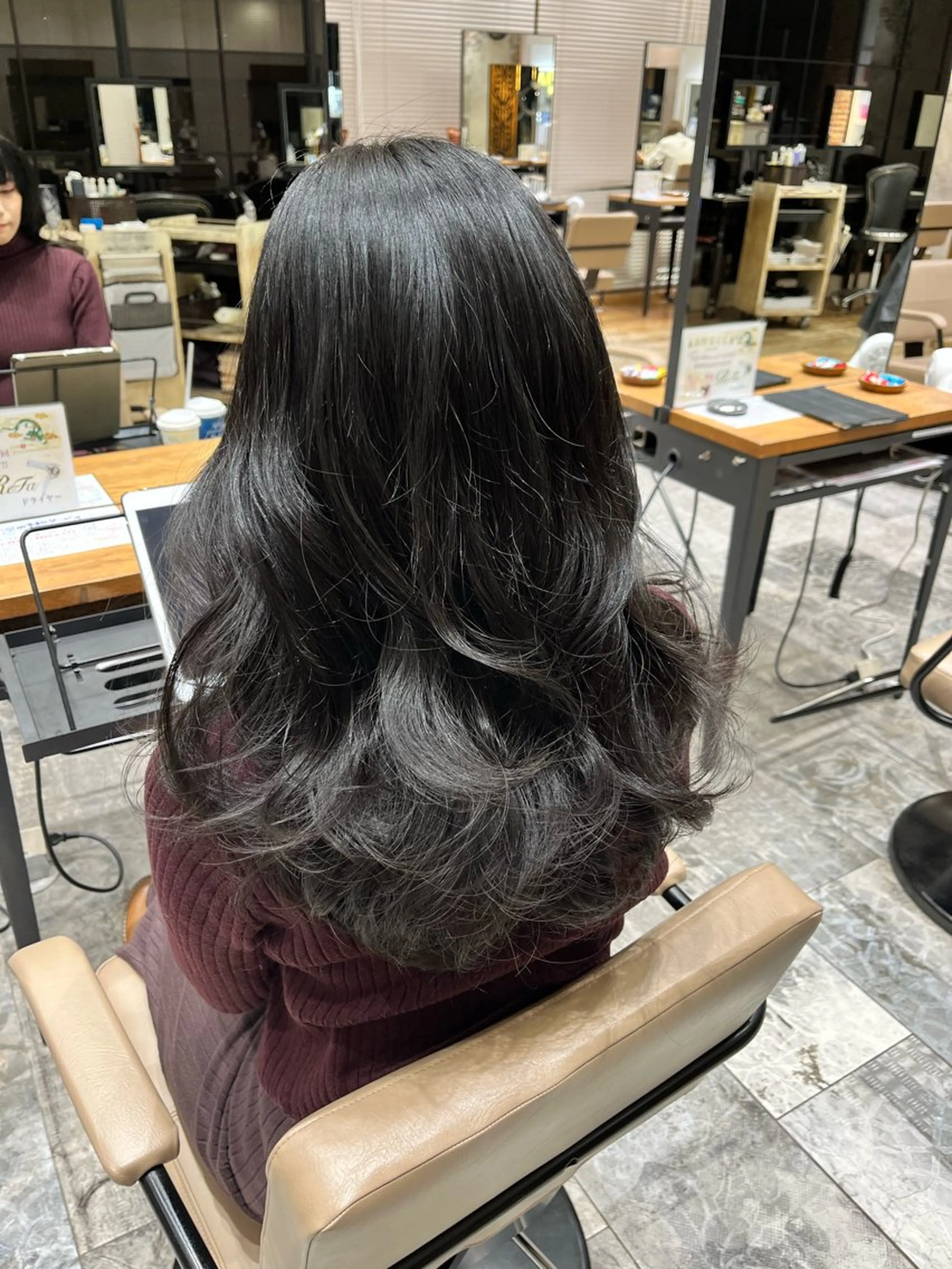 ロング 顔まわりカット 前髪カット安井楽人のヘアスタイル