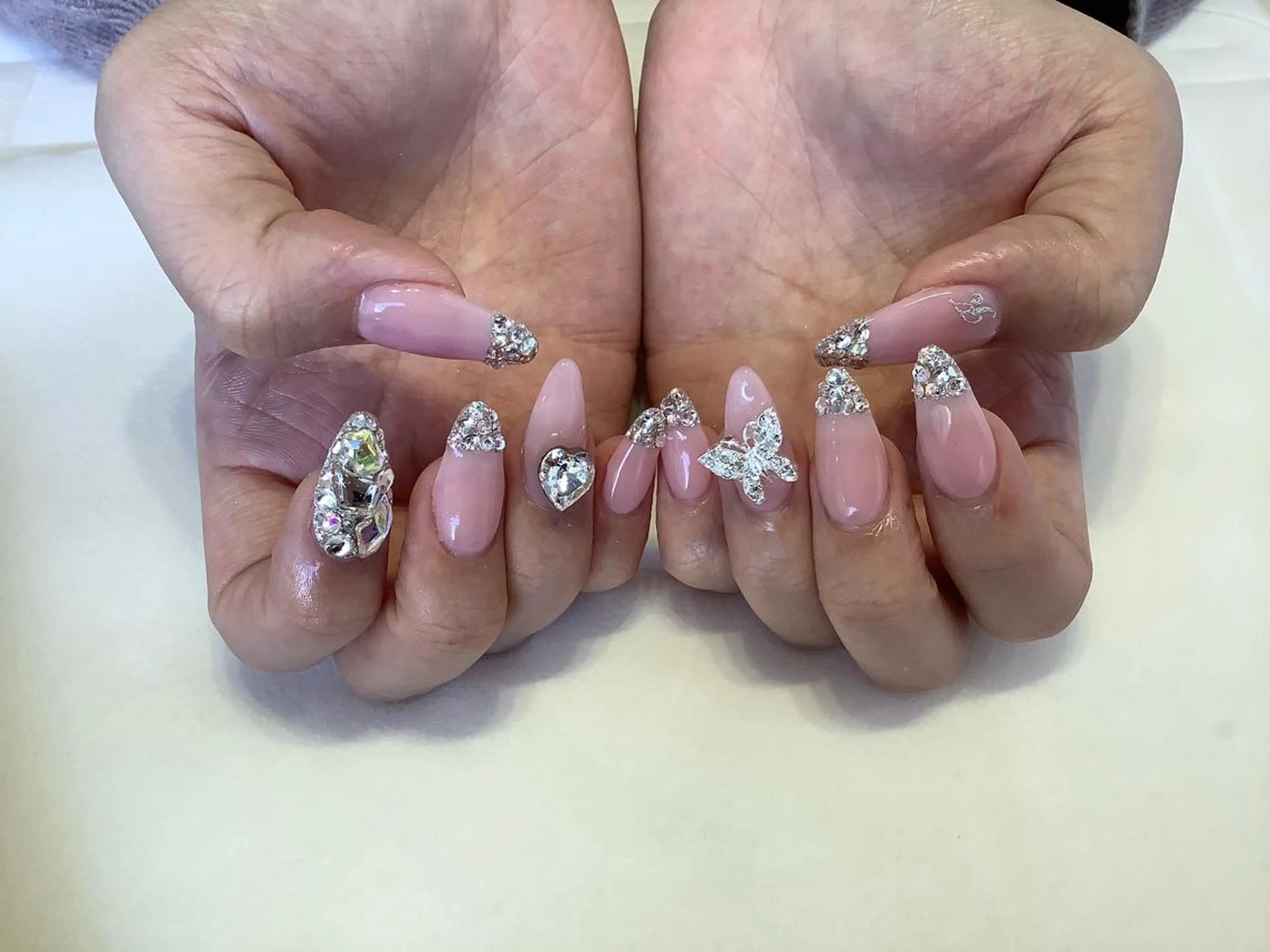 ネイル ハンドネイル 💎🐰 saki. m 🐰💎のネイルデザイン